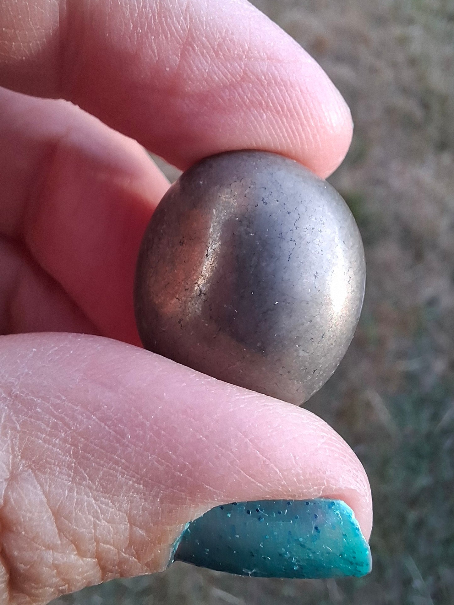 Apache Gold Tumble Stone, Crystal (Ref: T233)