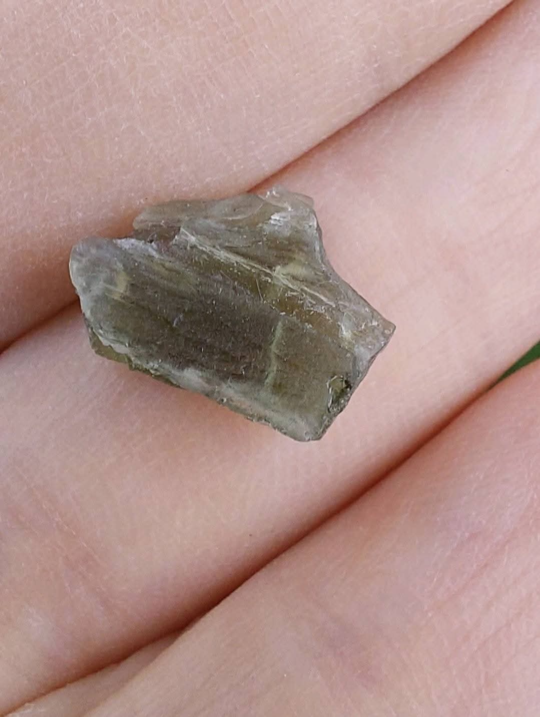 Moldavite Piece, 0.65g. Tektite (Ref: 898)