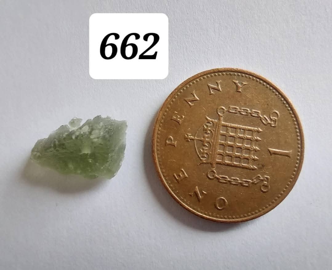 Moldavite Piece, 0.53g, Tektite (Ref: 662)