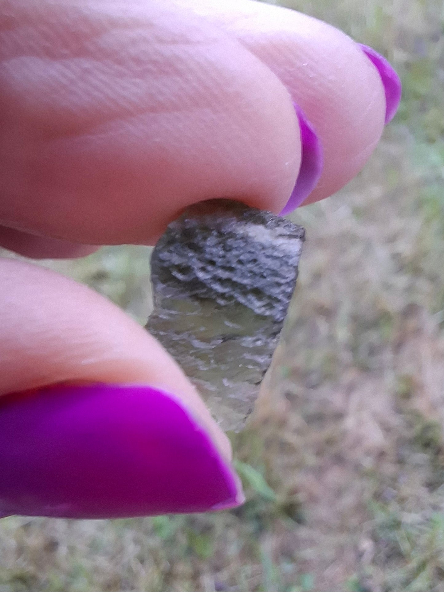 Moldavite Piece, 0.72g, Tektite (Ref: 1438)