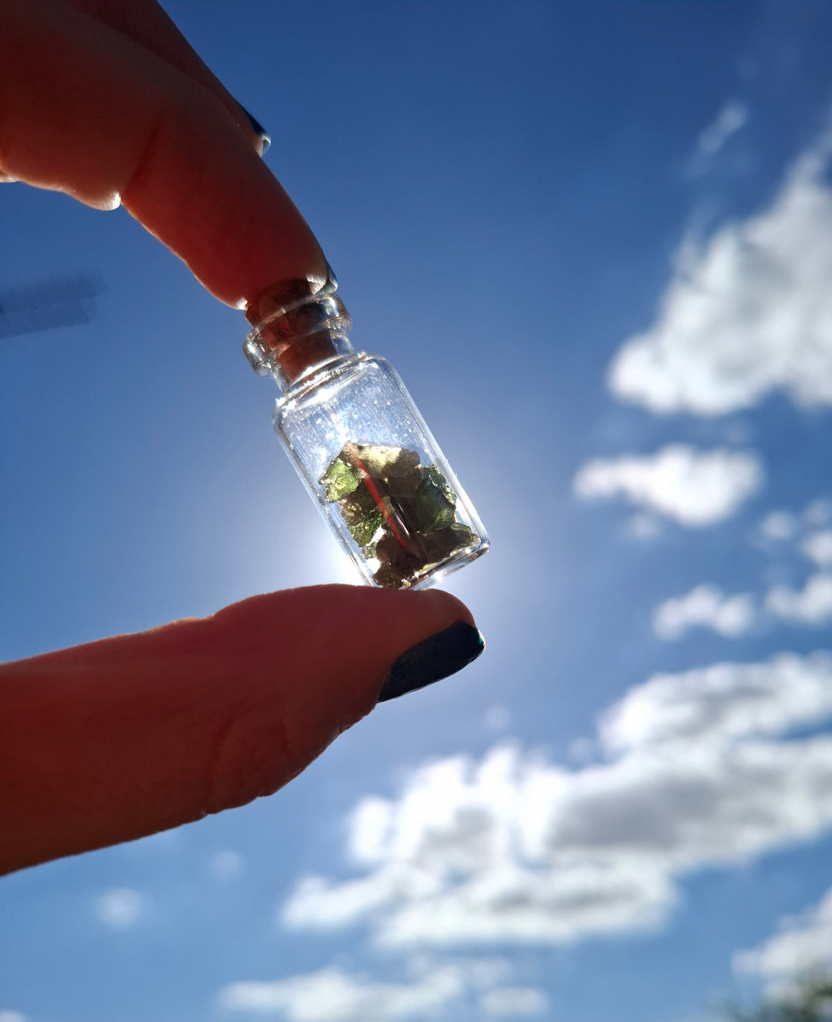Moldavite Chips (2.00g) in 3ml Bottle, Tektite (Ref: B41)