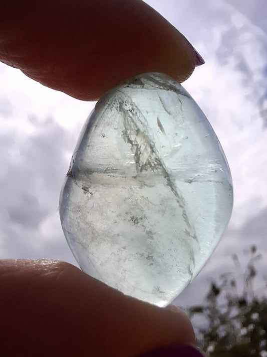 Fluorite, Tumble Stone, Crystal 🌈 (Ref: T47)