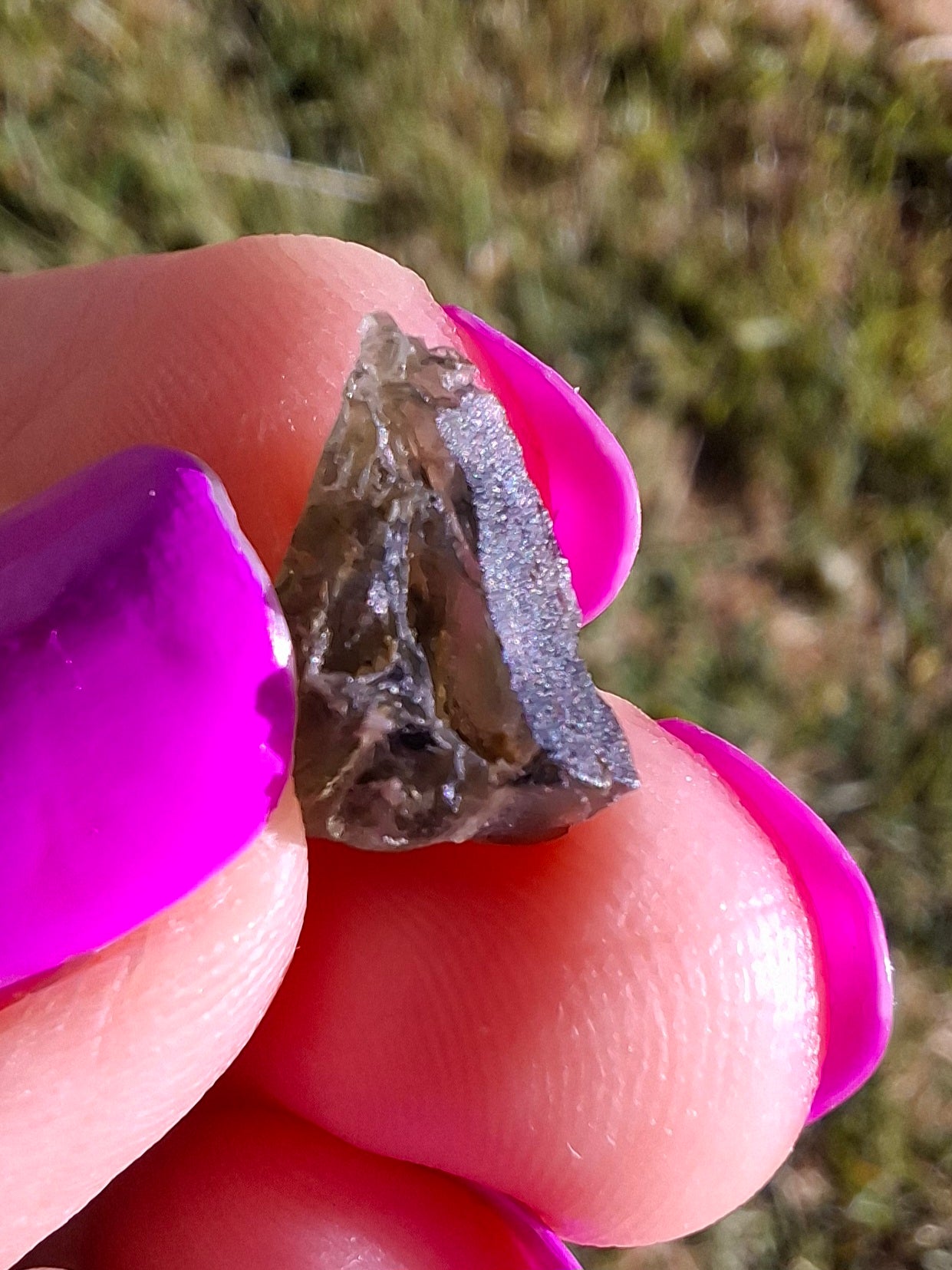 Moldavite Piece, 0.81g, Tektite (Ref: 1449)