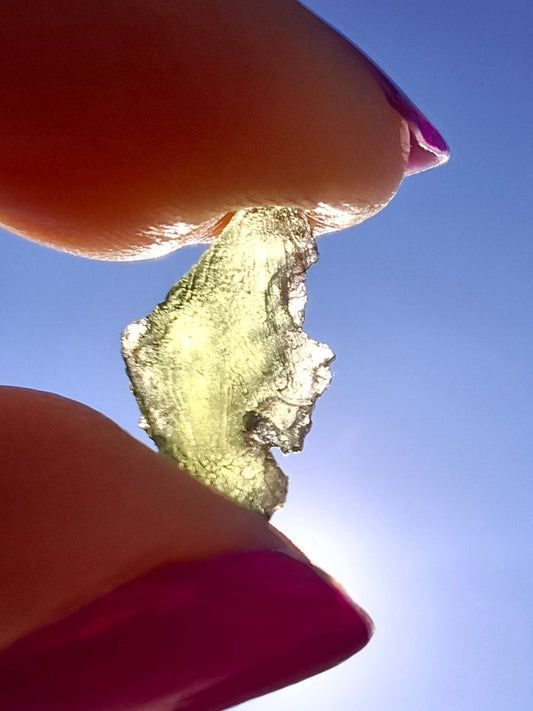 Moldavite Piece, 0.51g, Tektite (Ref: 1450)