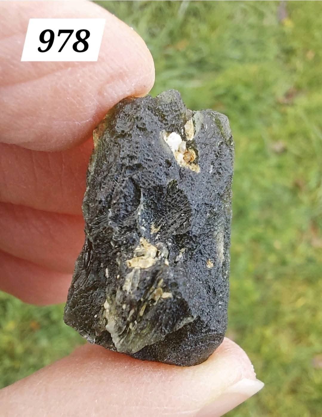 Moldavite Piece, NESMEN HURKA, 8.81g, Tektite (Ref: 978)