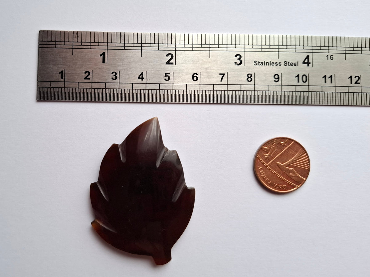 Red Amber Leaf Carving, 7.69g, Fossil (Ref: Leaf5)
