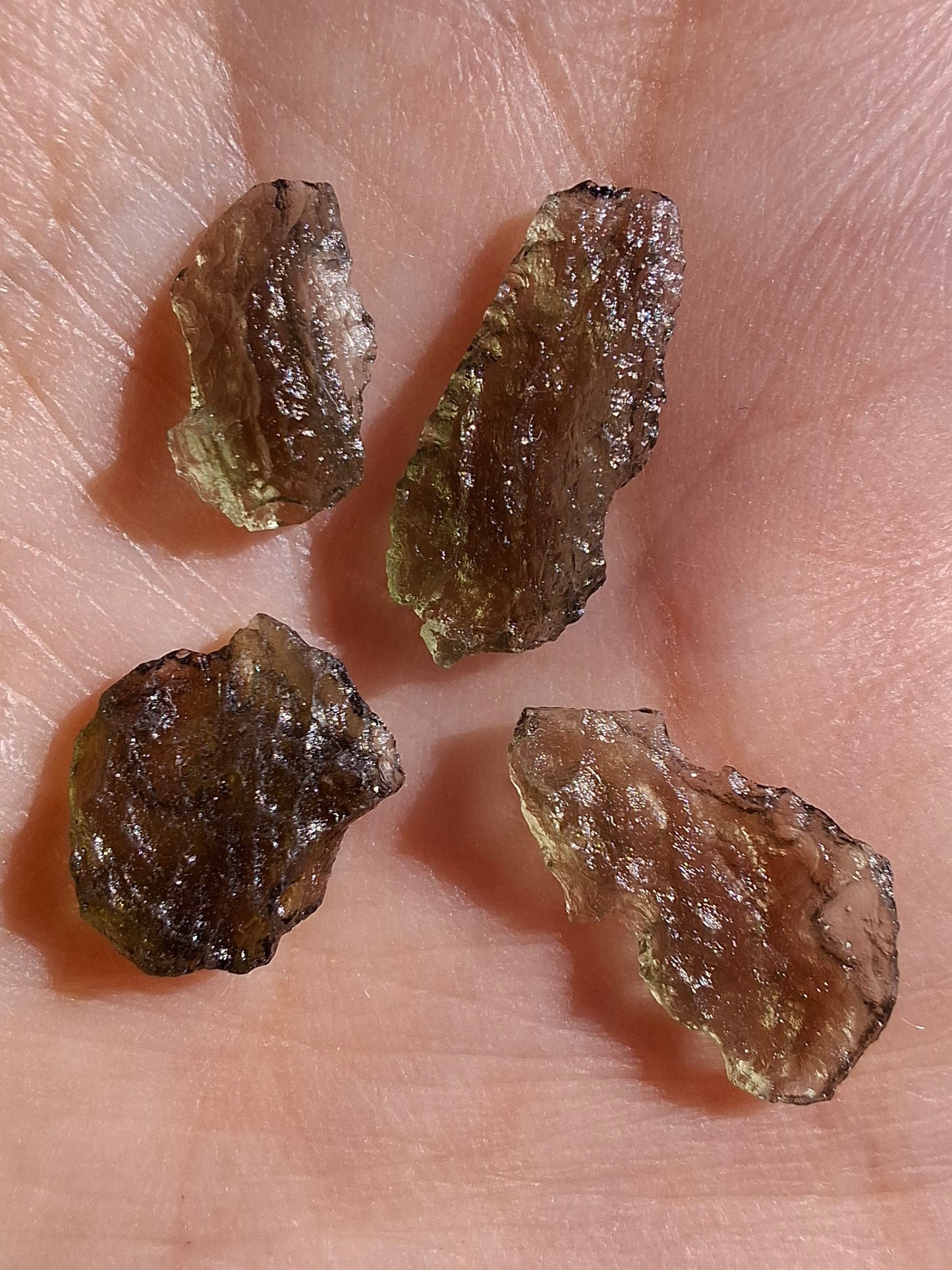 Moldavite chip Bundle, 1g, 4 pcs, Tektite (Ref: MB32)