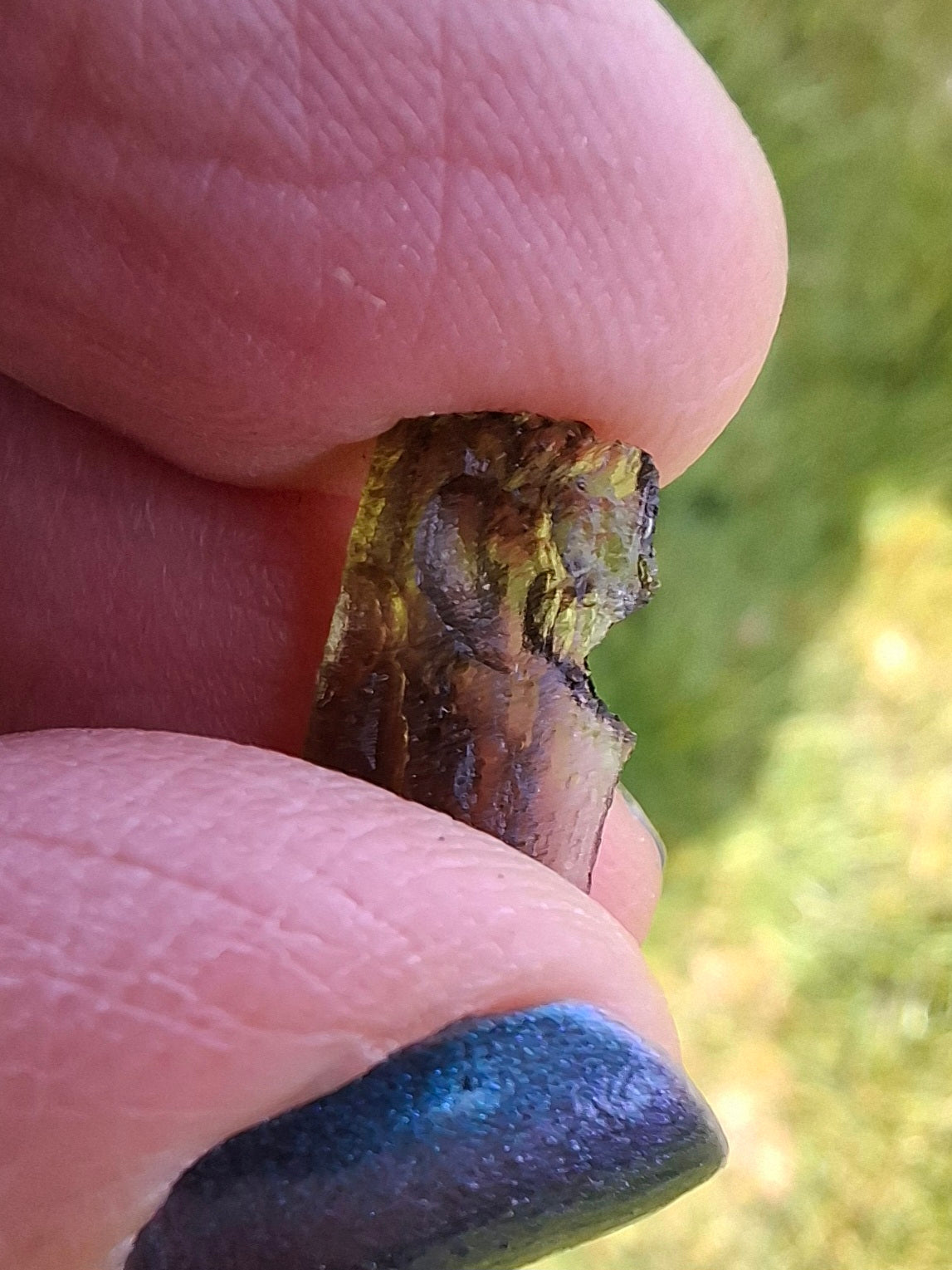 Moldavite small Piece, 0.42g, Tektite (Ref: 1386)