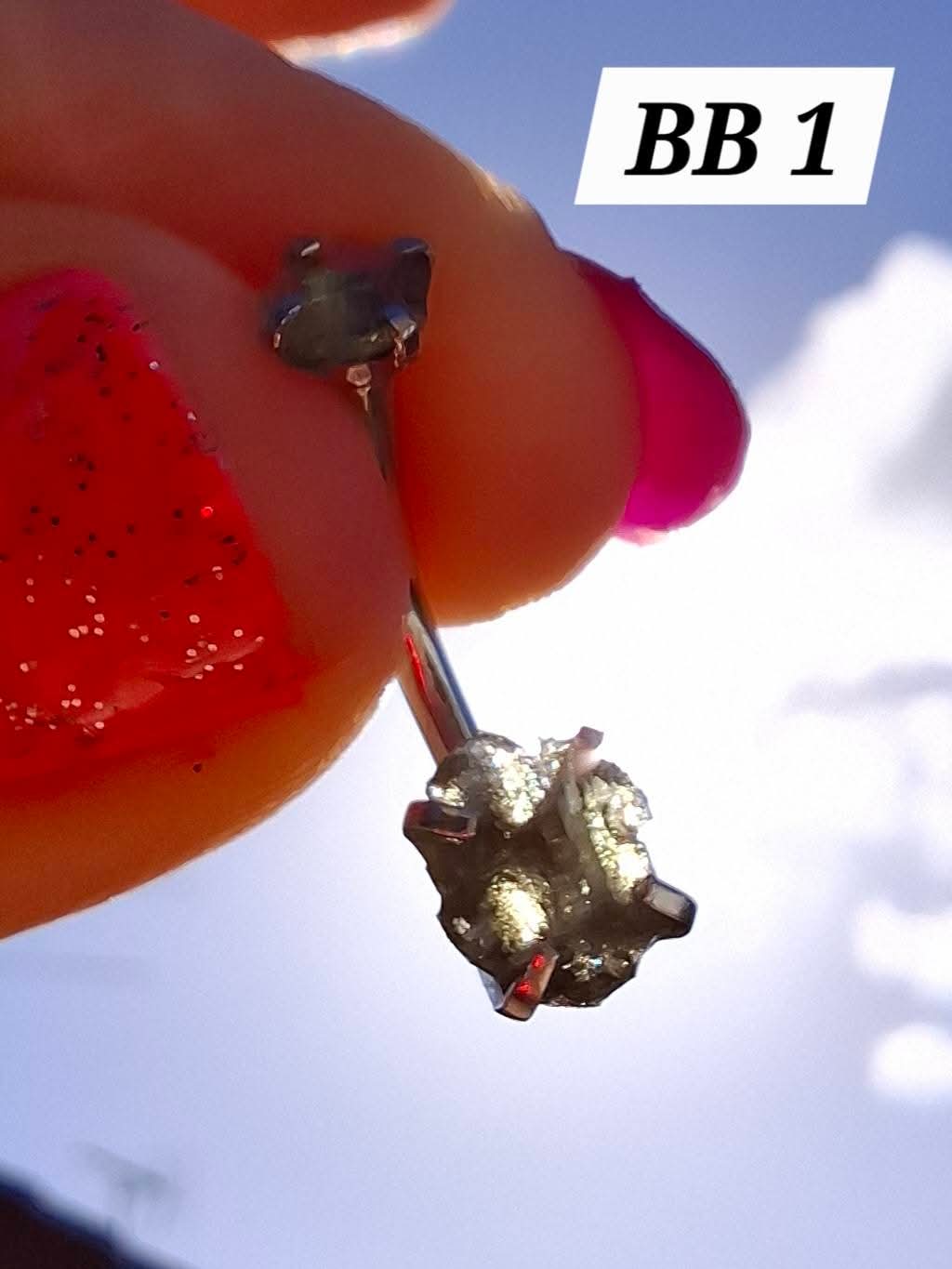Moldavite (raw) BELLY BAR, 14G, Surgical Steel, Tektite (Ref: BB1)