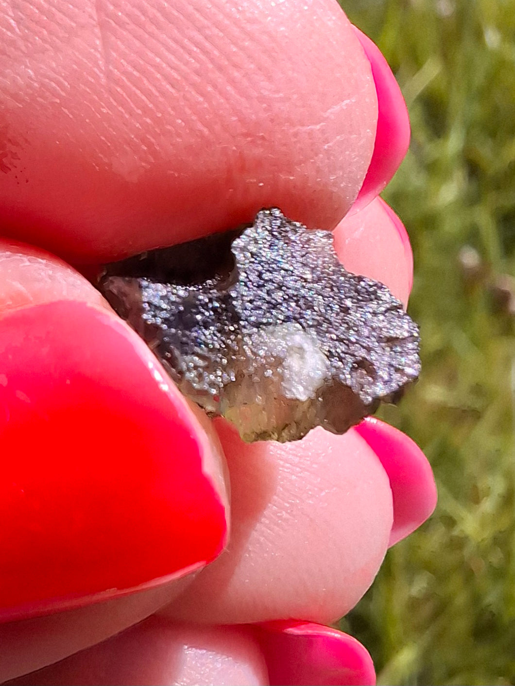 Moldavite Piece, 0.90g, Tektite (Ref: 1412)