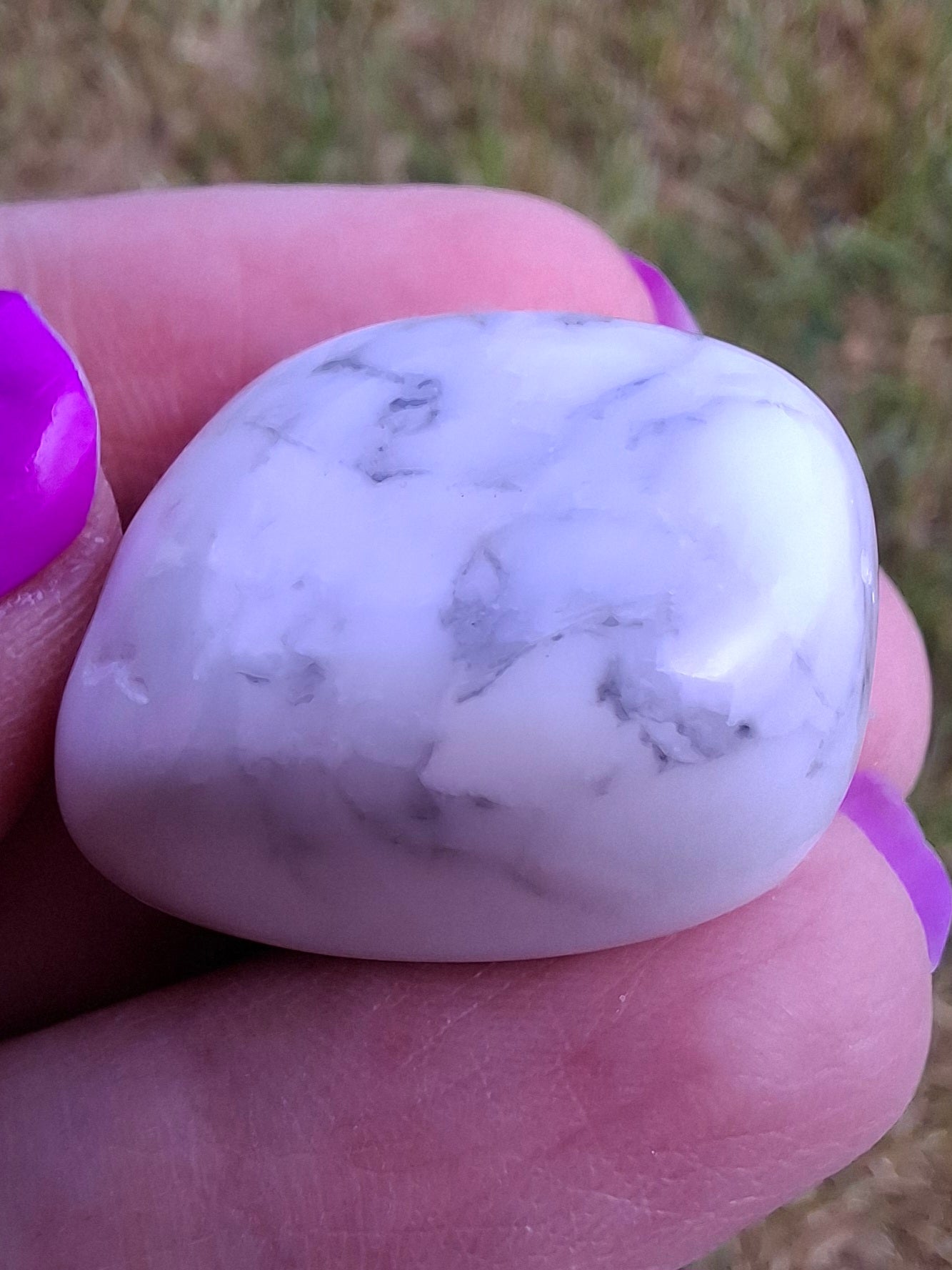 Howlite, Tumble Stone, Crystal (Ref: T44)