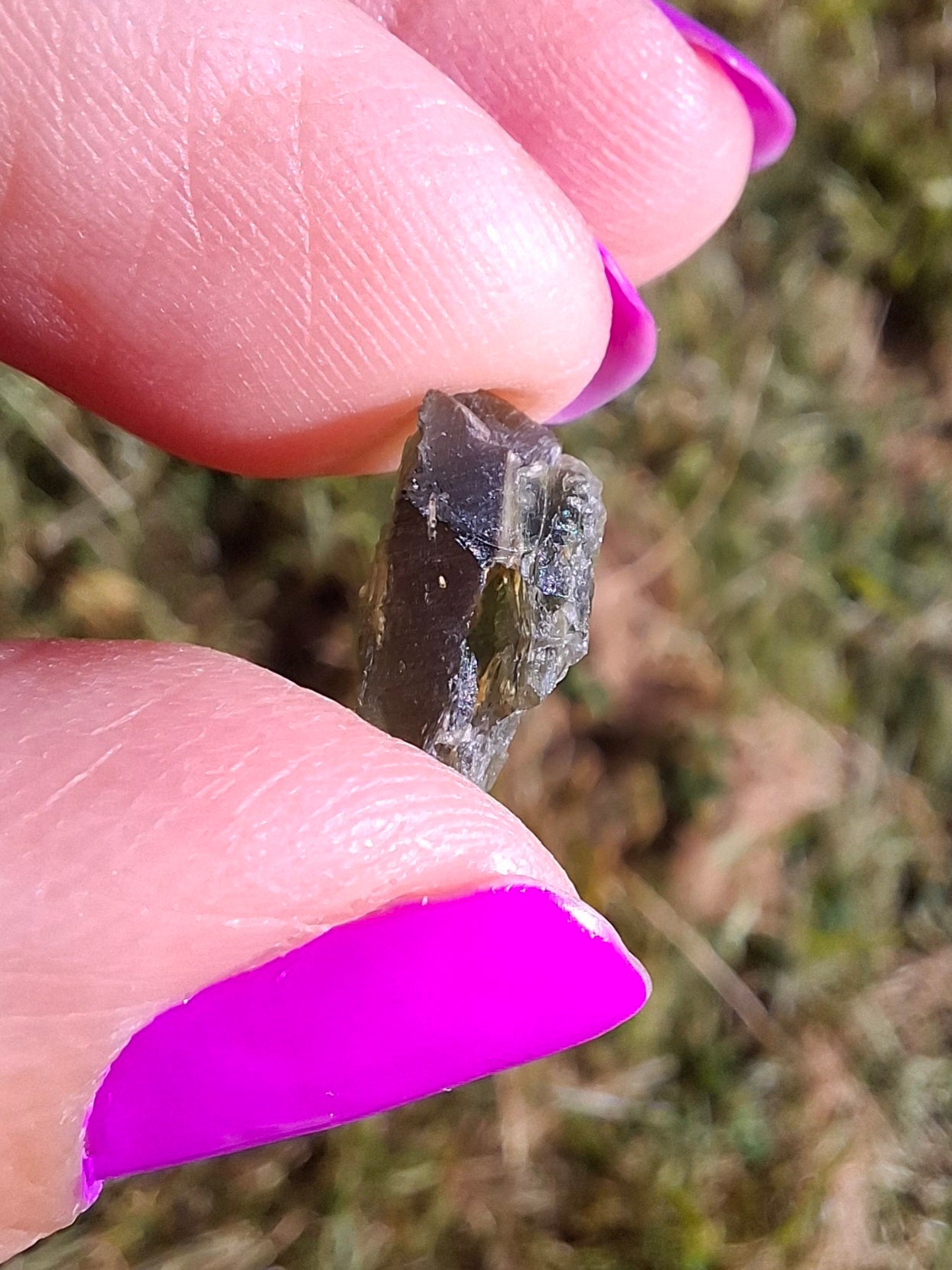 Moldavite Piece, 0.81g, Tektite (Ref: 1449)