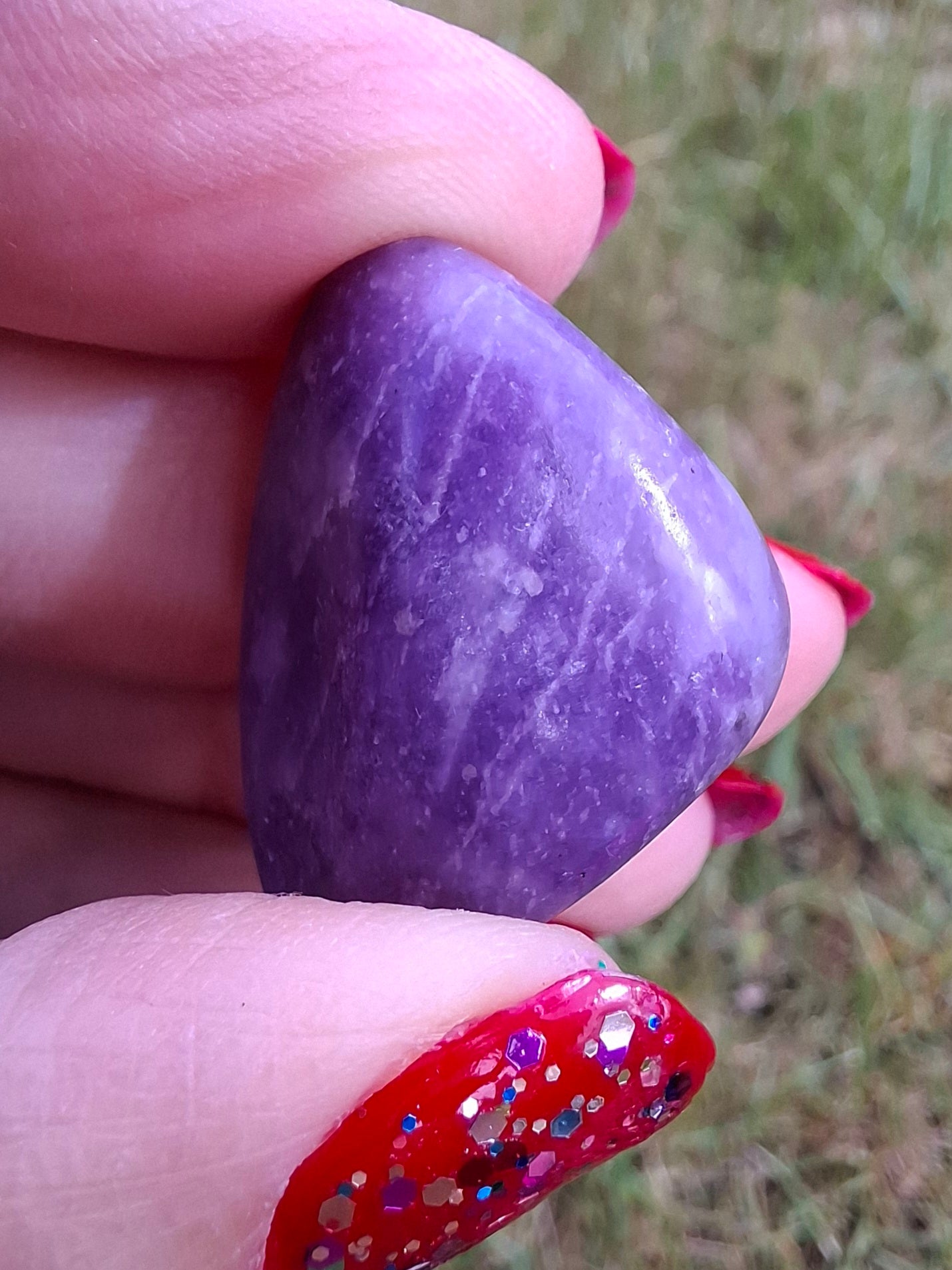 Lepidolite, Tumble Stone, Crystal (Ref: T117)