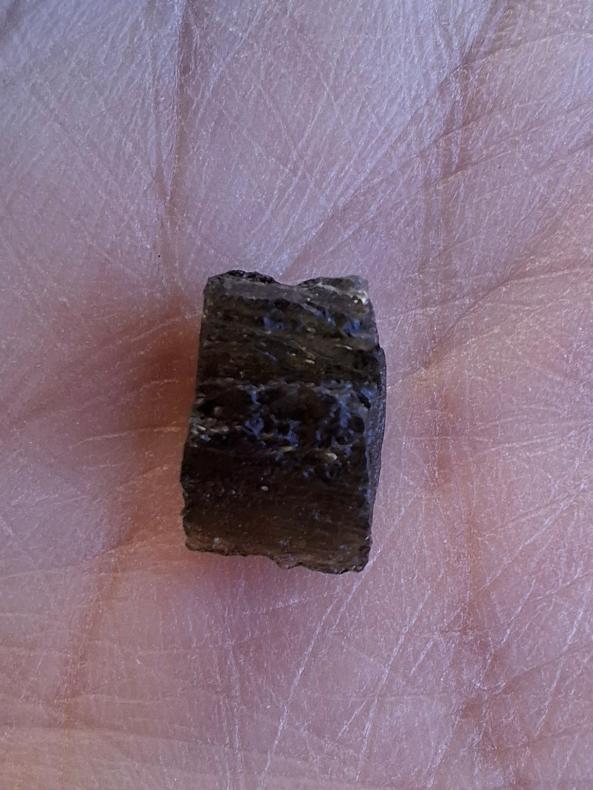 Moldavite Piece, 0.60g, Tektite (Ref: 1408)
