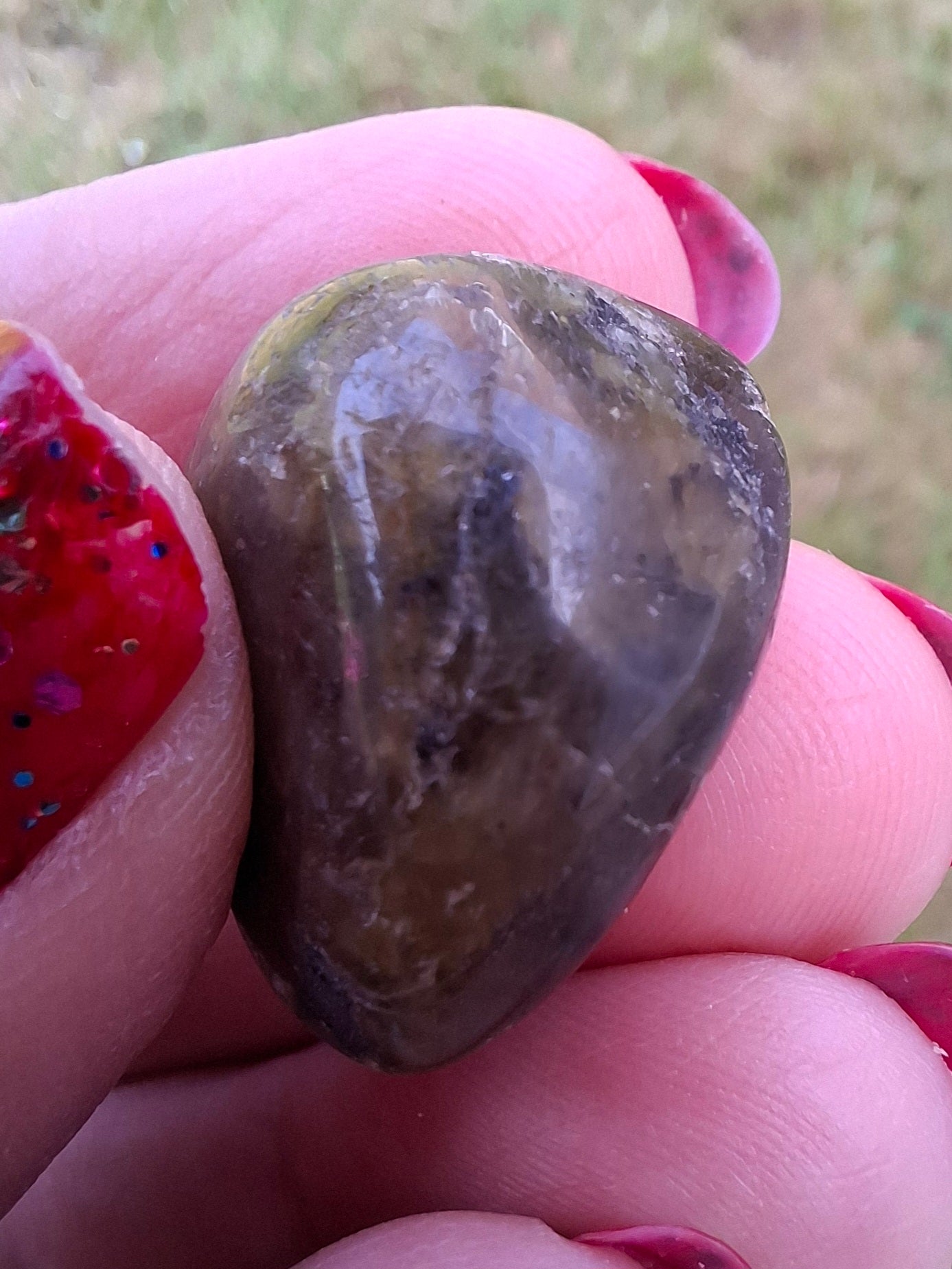 Labradorite, Tumble Stone, Crystal (Ref: T207)