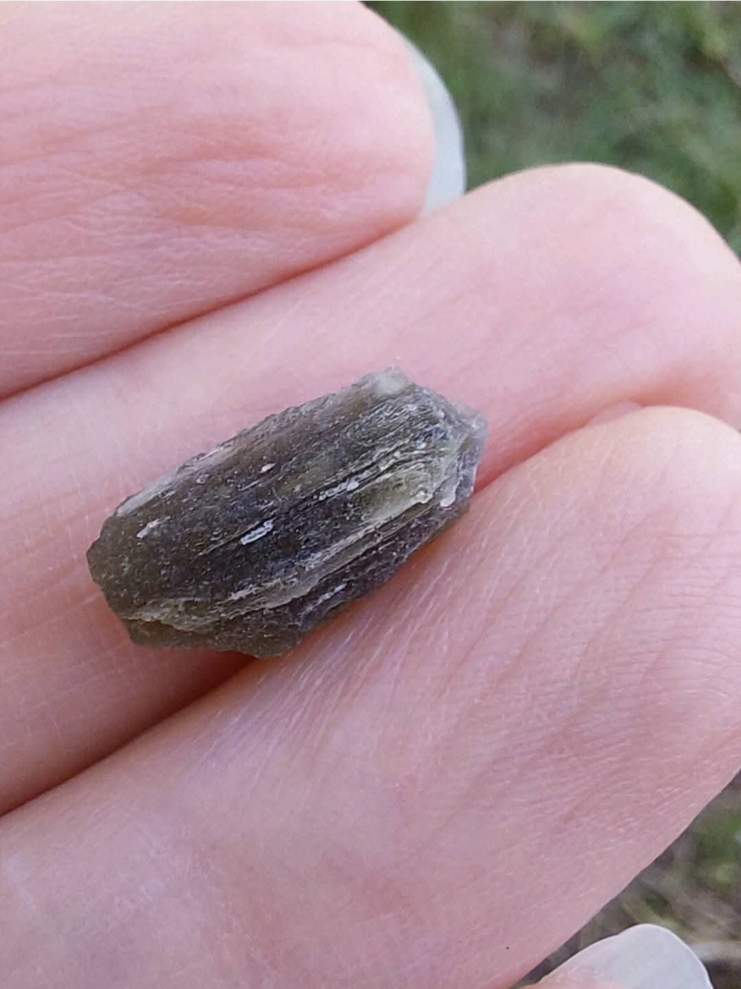 Moldavite Piece, 0.70g, Tektite (Ref: 774)