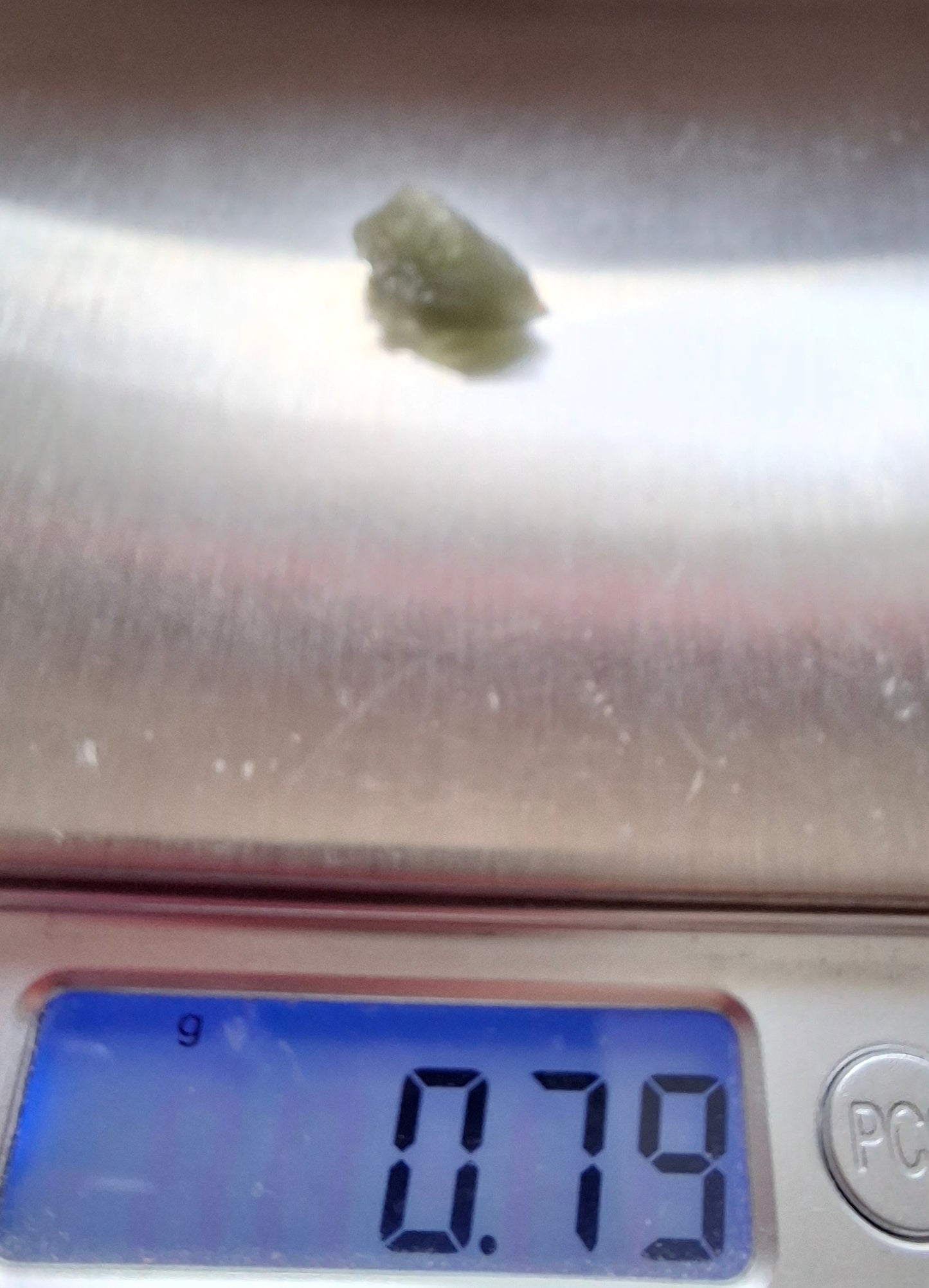 Moldavite Piece, 0.79g, Tektite (Ref: 1441)