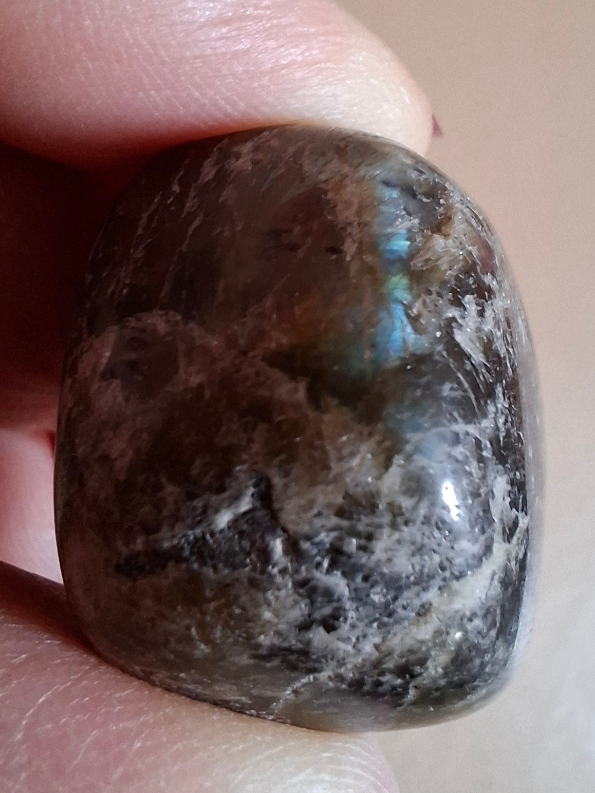Labradorite, Tumble Stone, Crystal (Ref: T210)