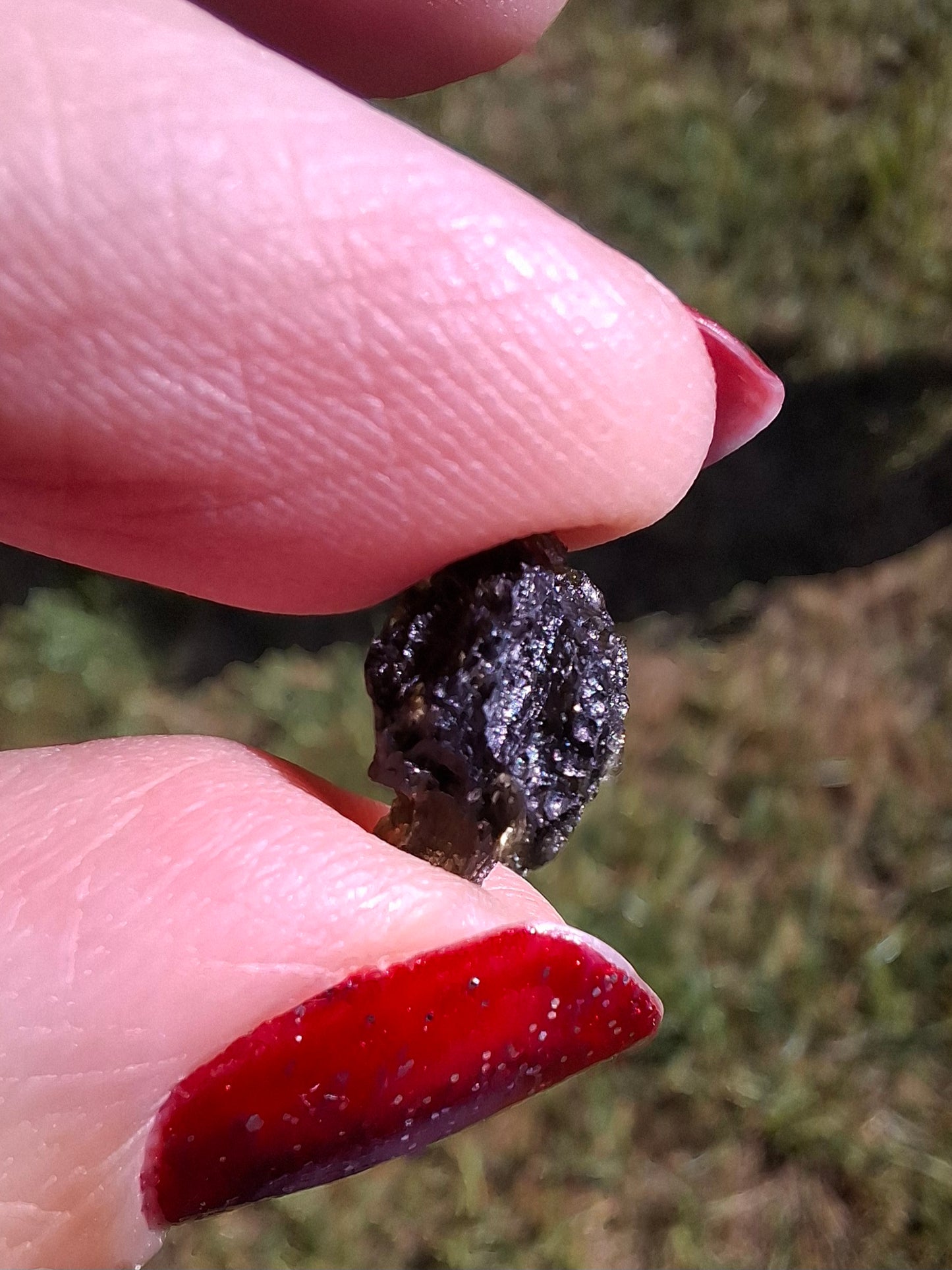 Moldavite Piece, 0.59g, Tektite (Ref: 1465)