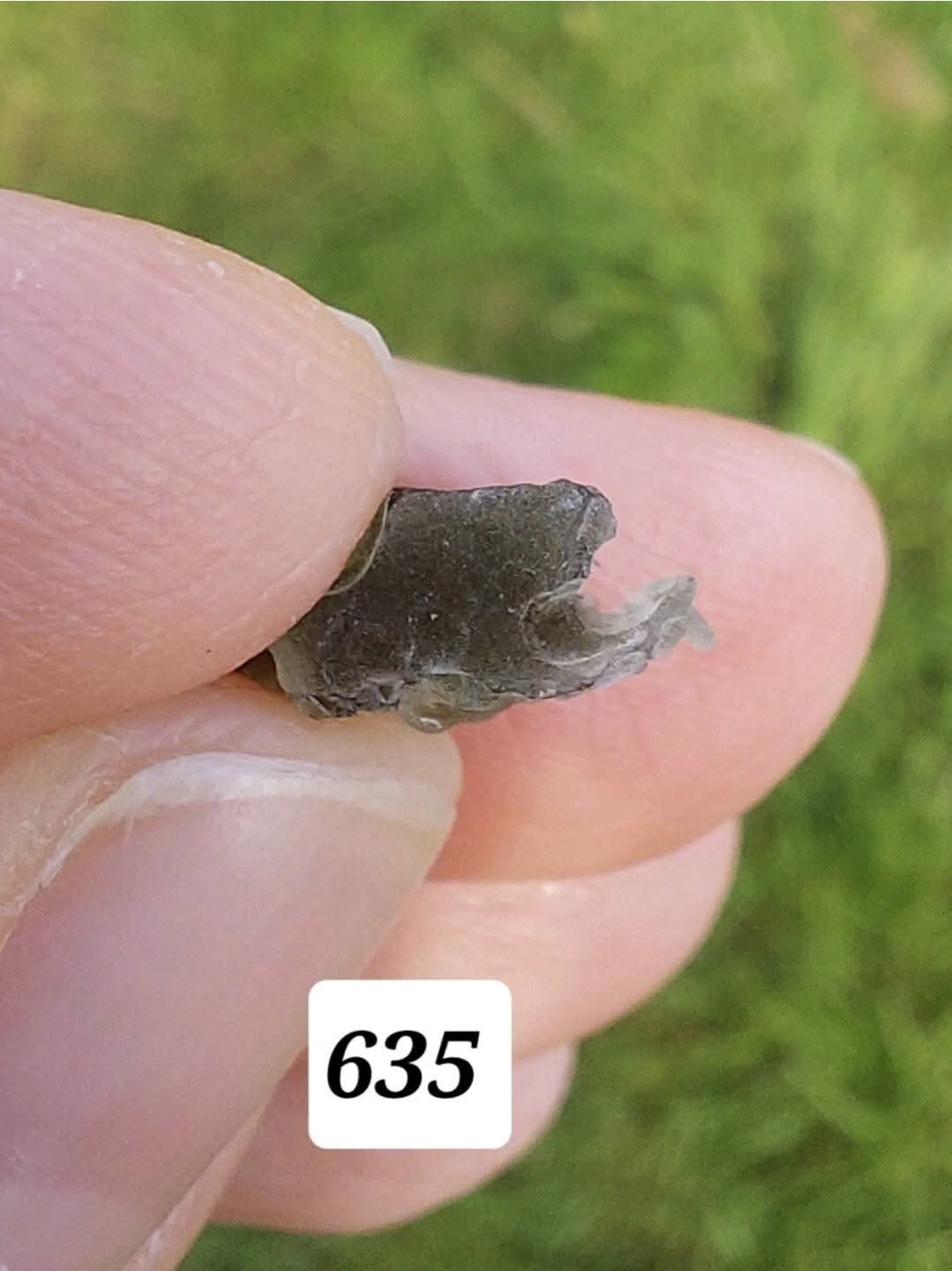 Moldavite Piece, 0.72g, Tektite (Ref: 635)