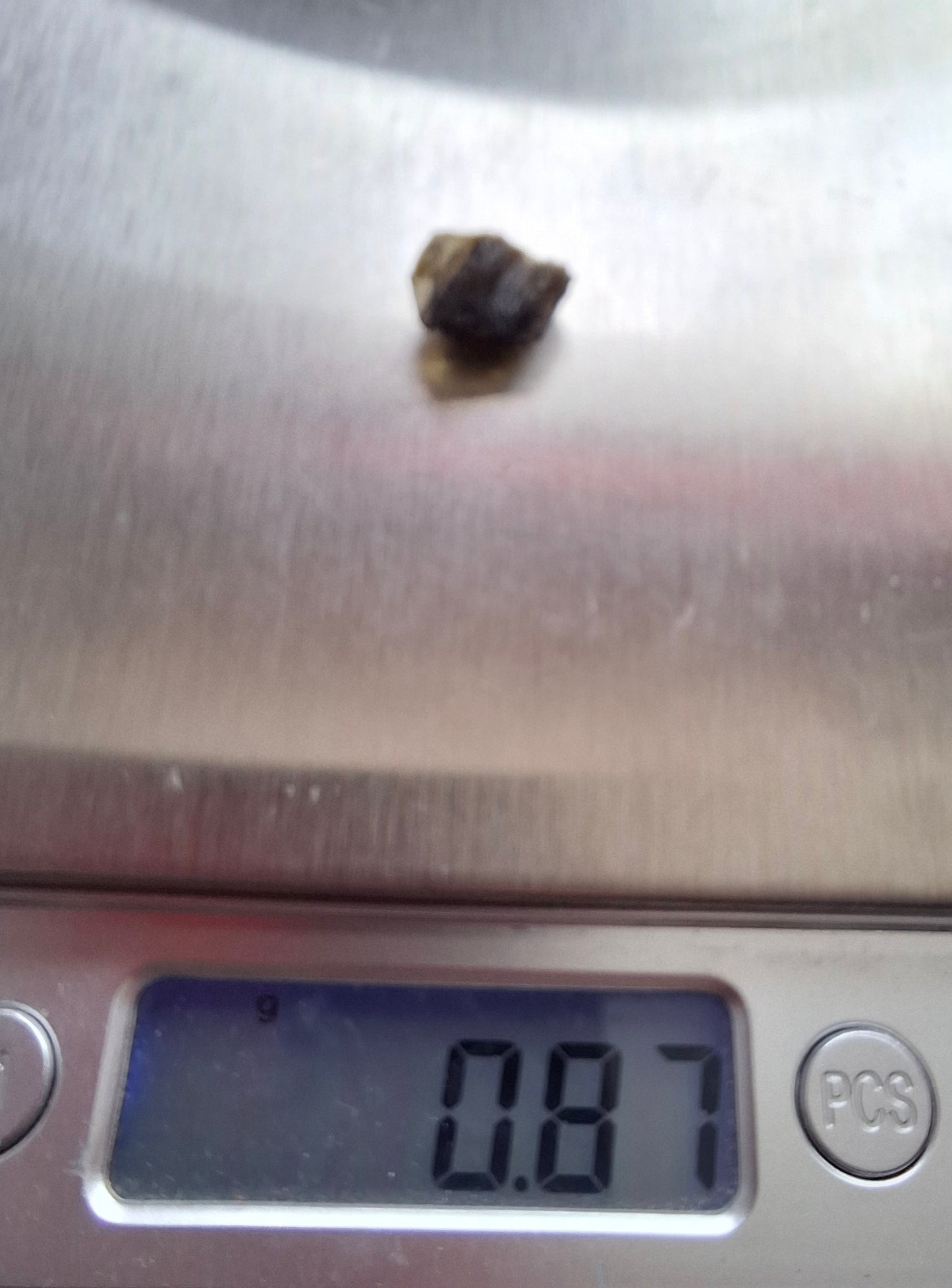 Moldavite Piece, 0.87g, Tektite (Ref: 1392)