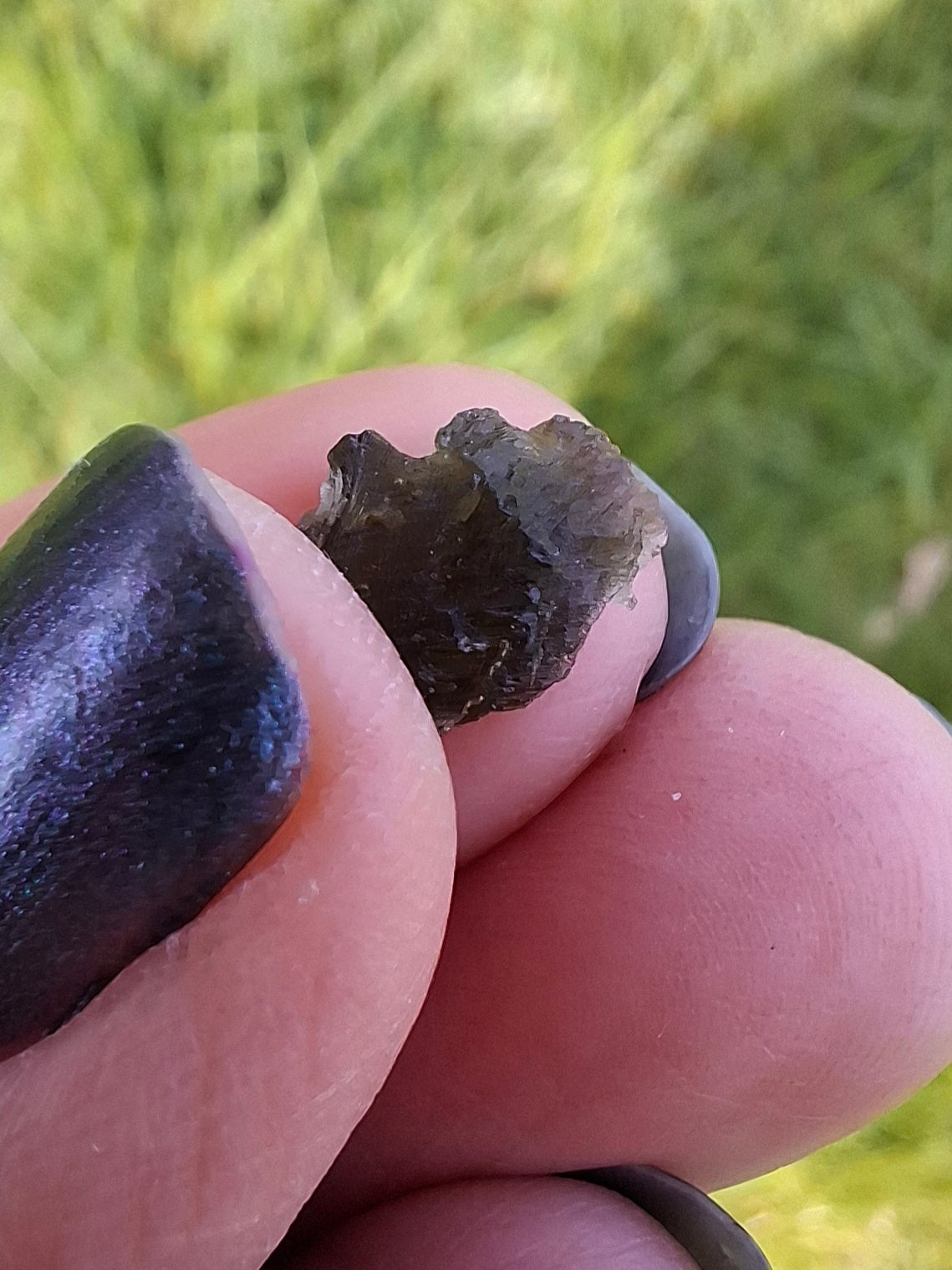 Moldavite Piece, 0.50g, Tektite (Ref: 1395)