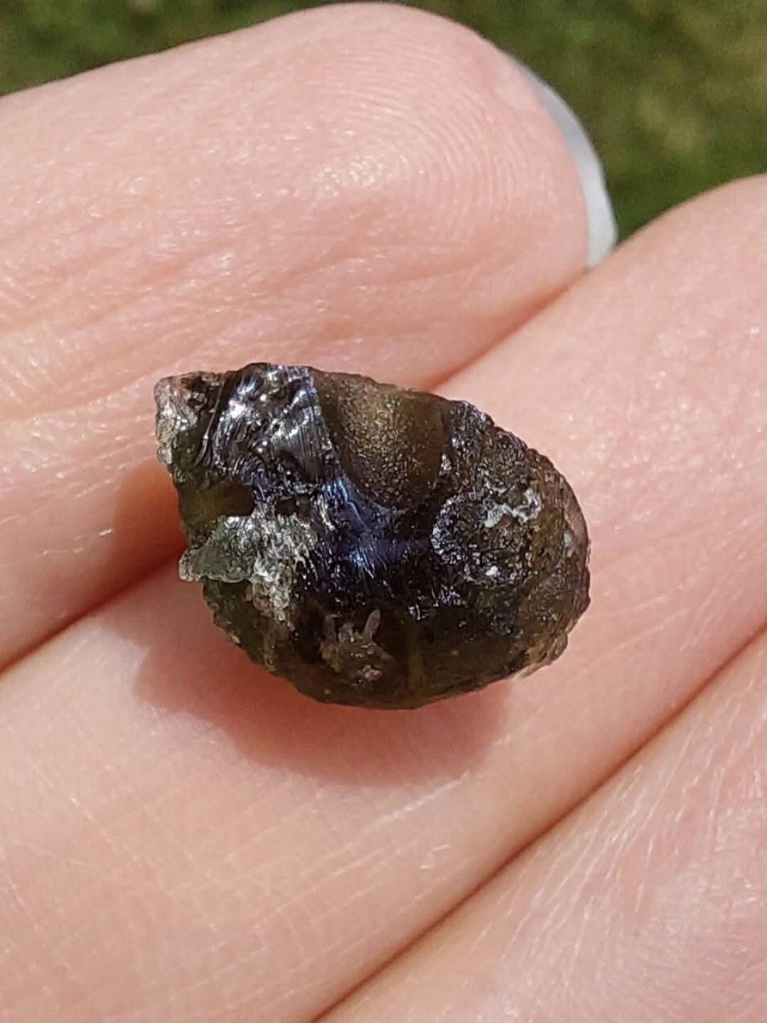 Moldavite Piece, 0.90g, Tektite (Ref: E209)