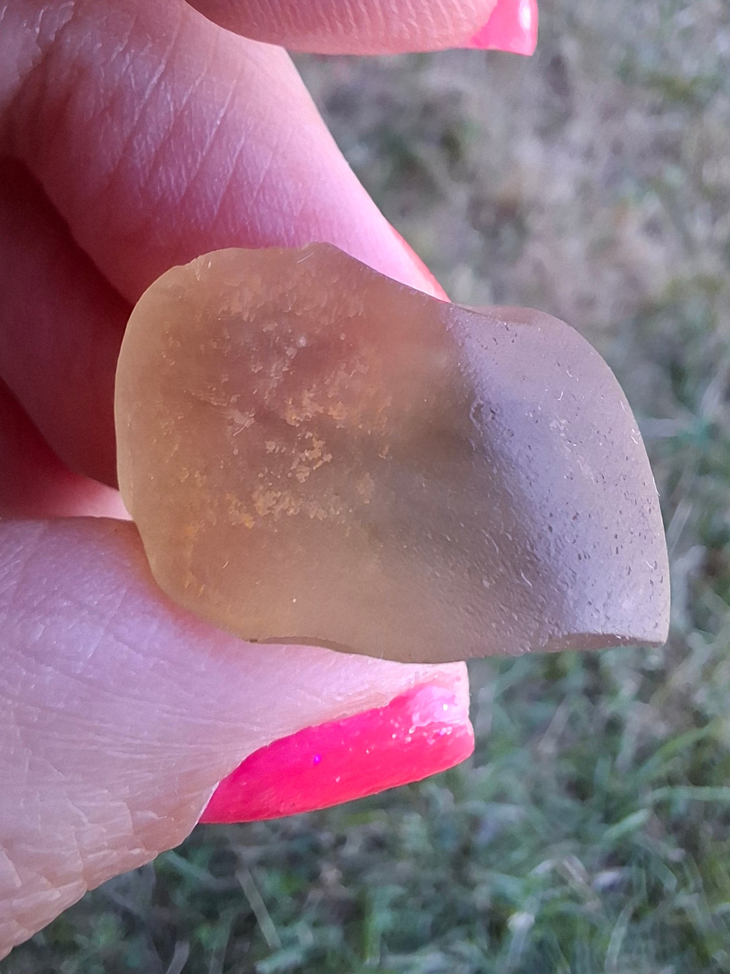 Libyan Desert Glass (darker) Piece, 9.54g, Tektite (Ref: L1371)