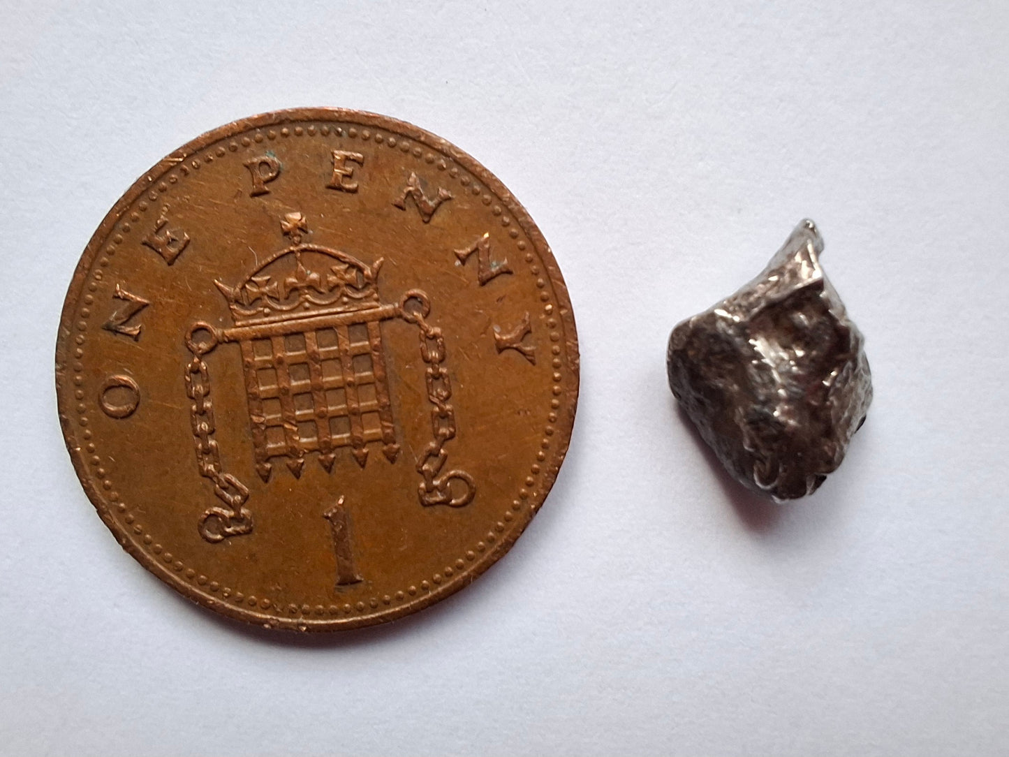 Campo del Cielo, 0.91g, Nickel Iron Meteorite (Ref: C1)