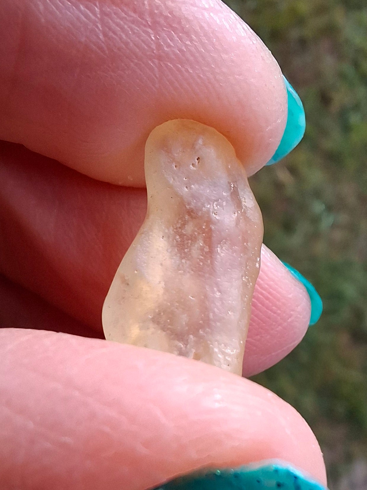 Libyan Desert Glass small Piece, 1.50g, Tektite