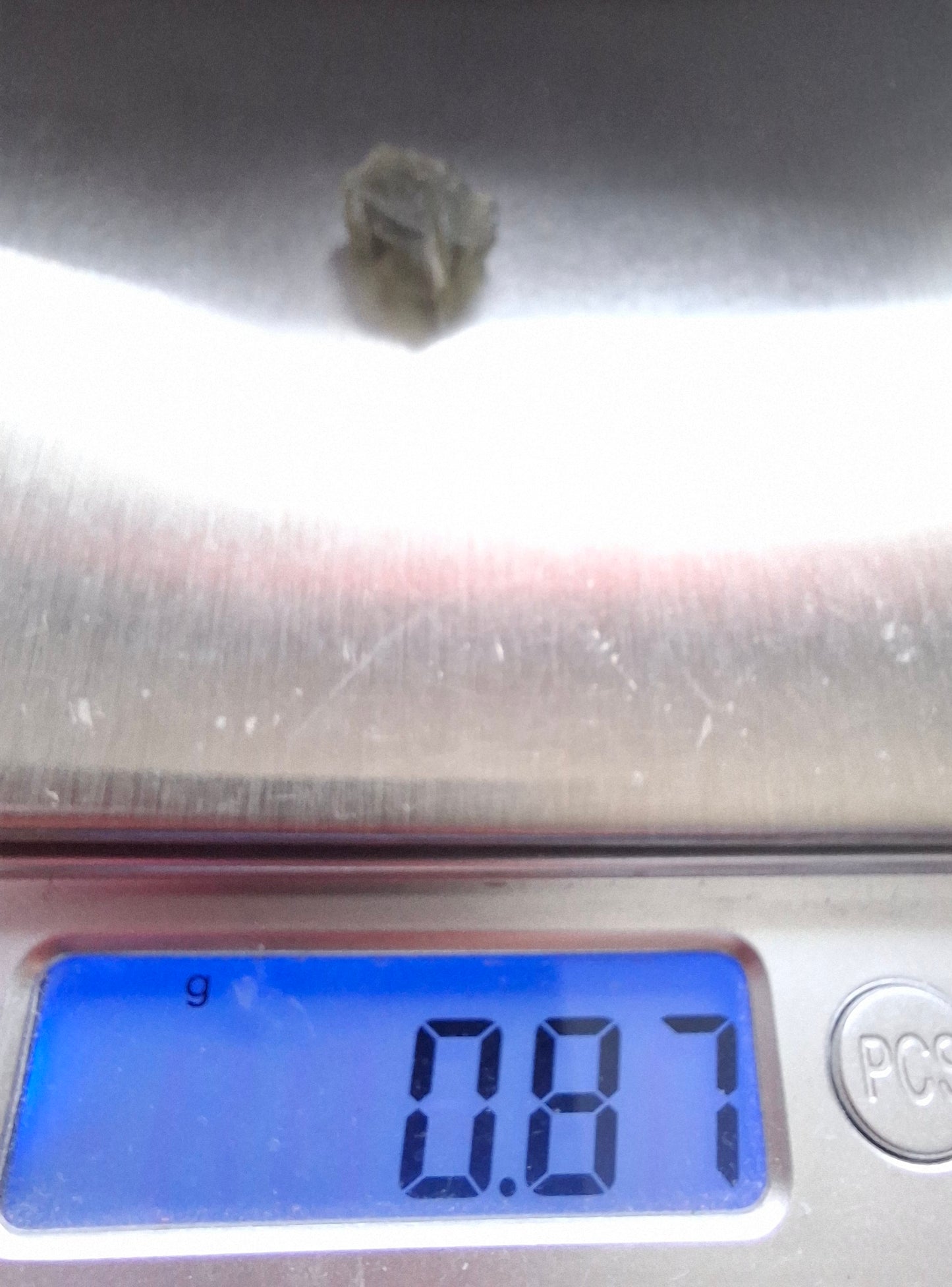 Moldavite Piece, 0.87g, Tektite (Ref: 1453)