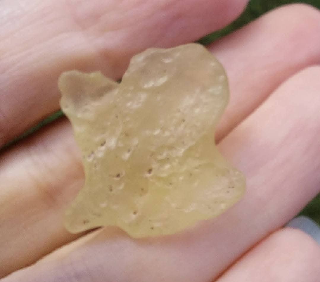 Libyan Desert Glass Piece, 5.68g, Tektite (Ref: LE258)