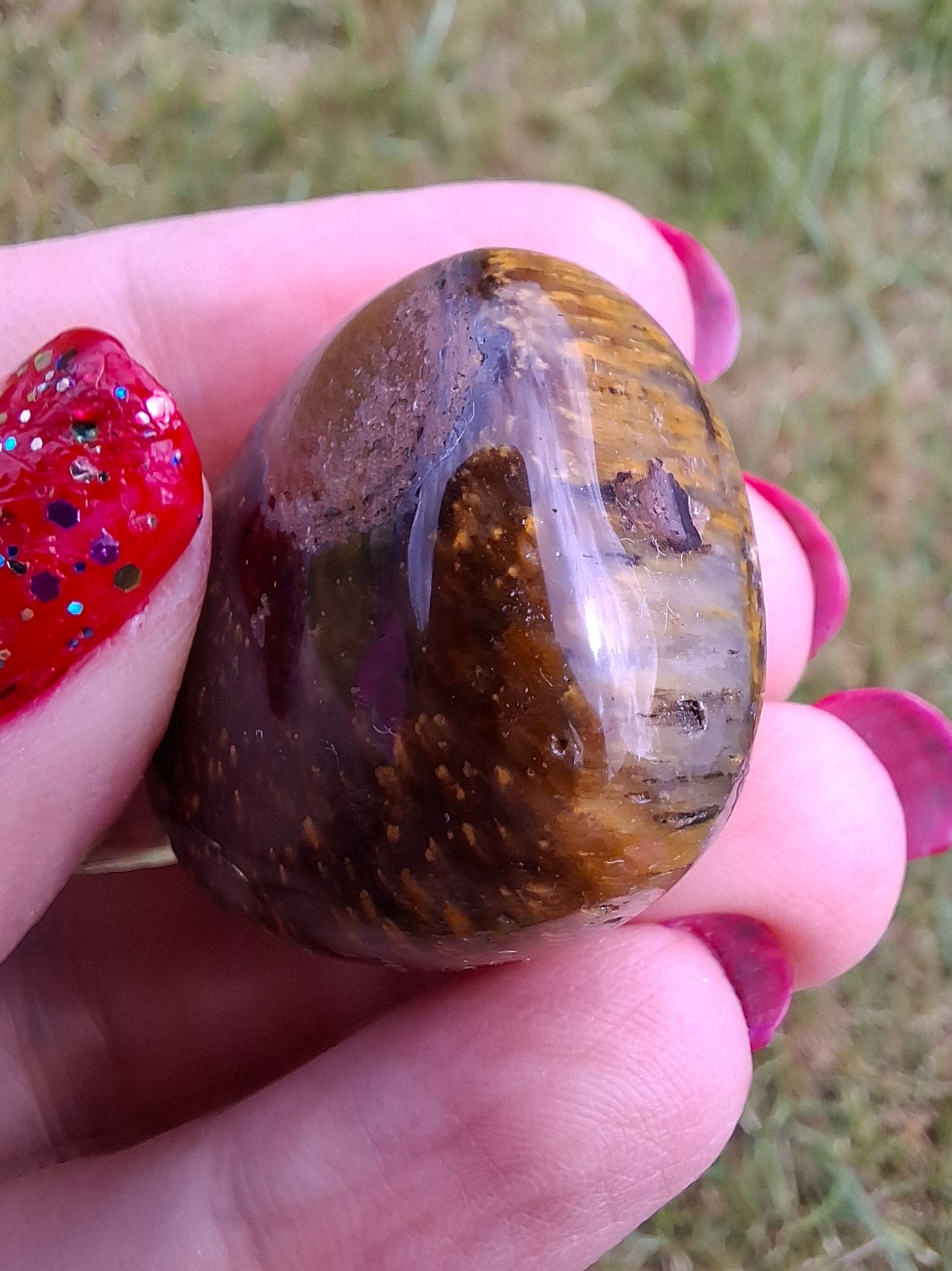 Tigers Eye, Tumble Stone, Crystal (Ref: T129)