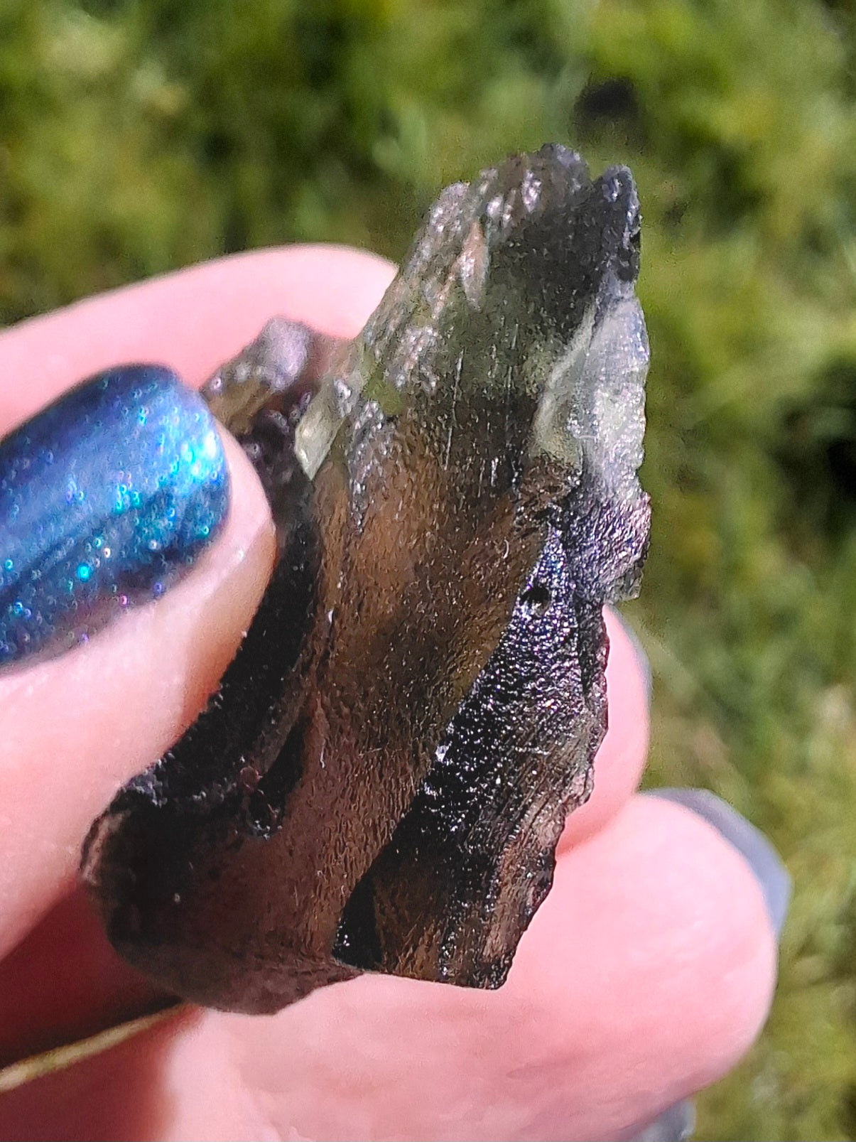 Moldavite Piece, NESMEN, 8.90g, Tektite (Ref: 1374)