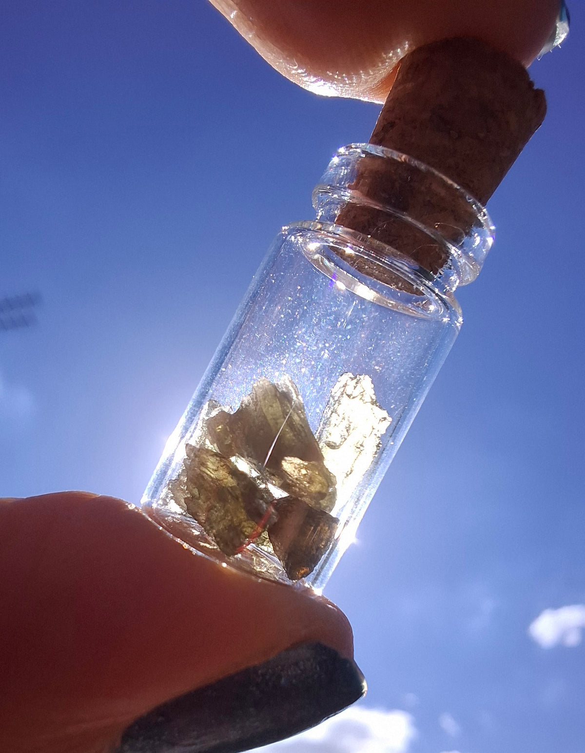 Moldavite Chips (0.50g) in 1ml Bottle, Tektite (Ref: B25)