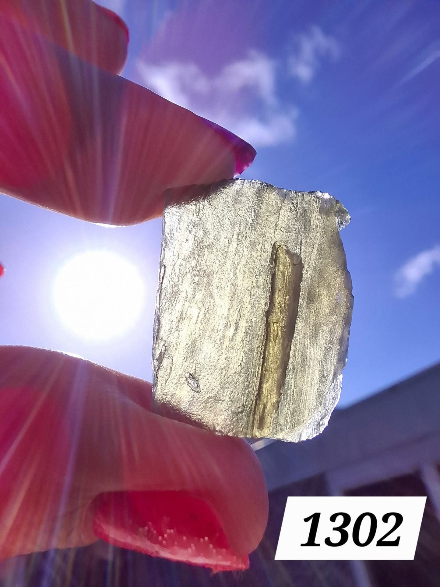 Moldavite Piece, 2.54g, Tektite (Ref: 1302)