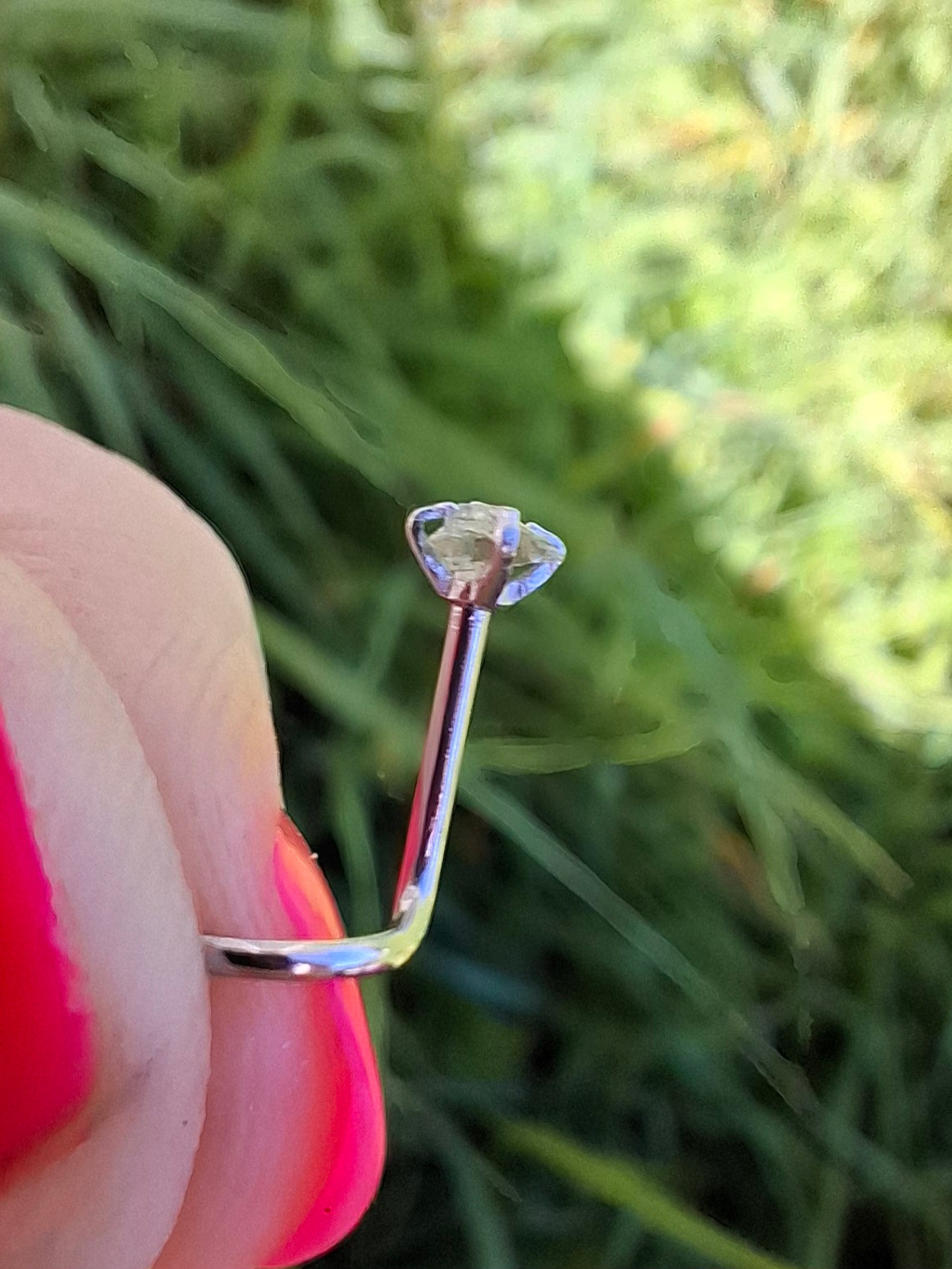Moldavite (raw) NOSE STUD, 20G, Corkscrew, Surgical Steel, Tektite (Ref: N15)