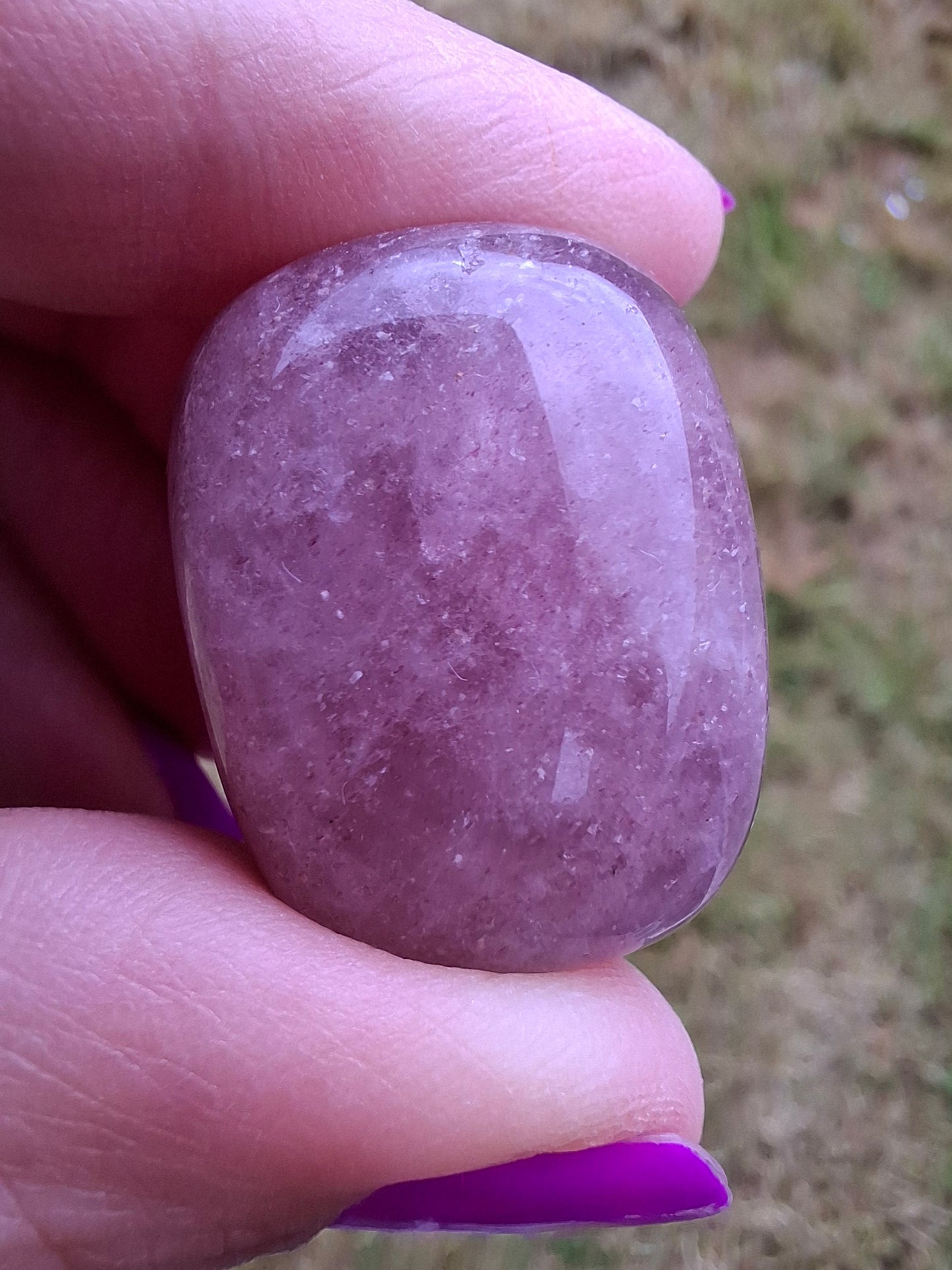 Strawberry Quartz, Tumble Stone, Crystal (Ref: T8)
