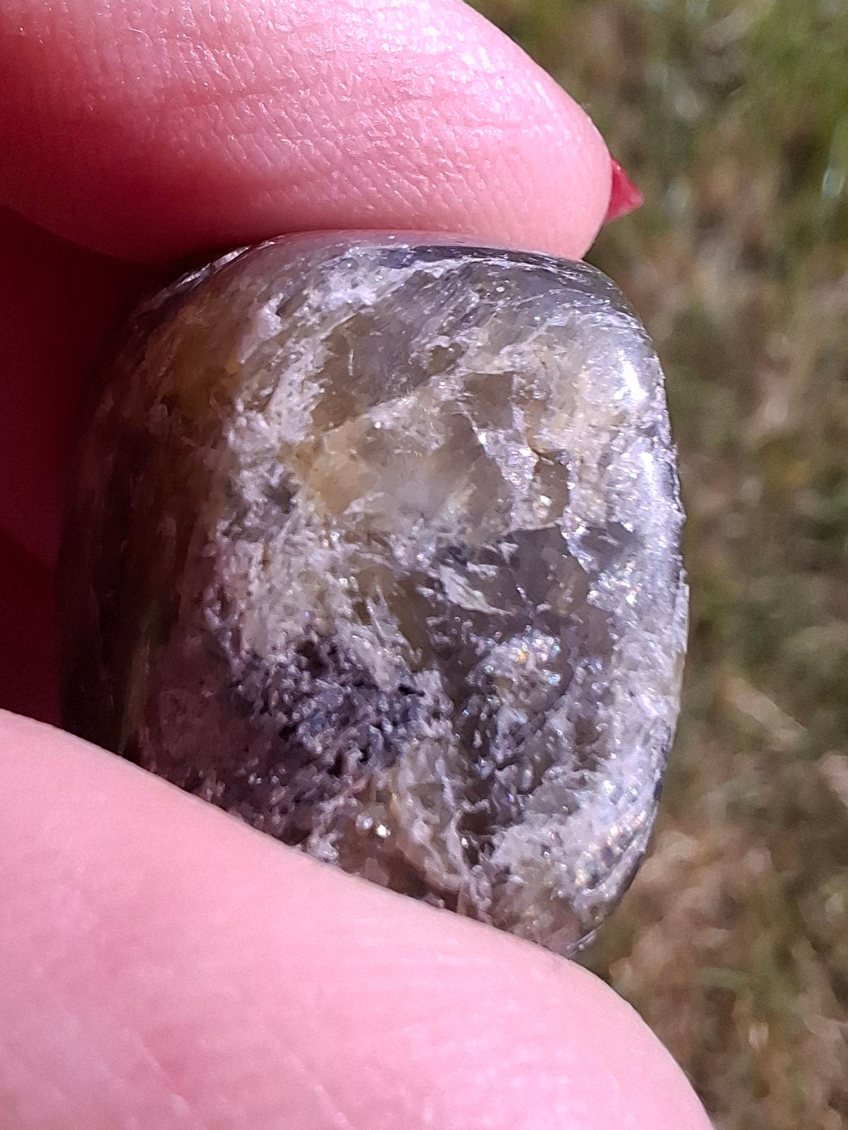 Labradorite, Tumble Stone, Crystal (Ref: T211)