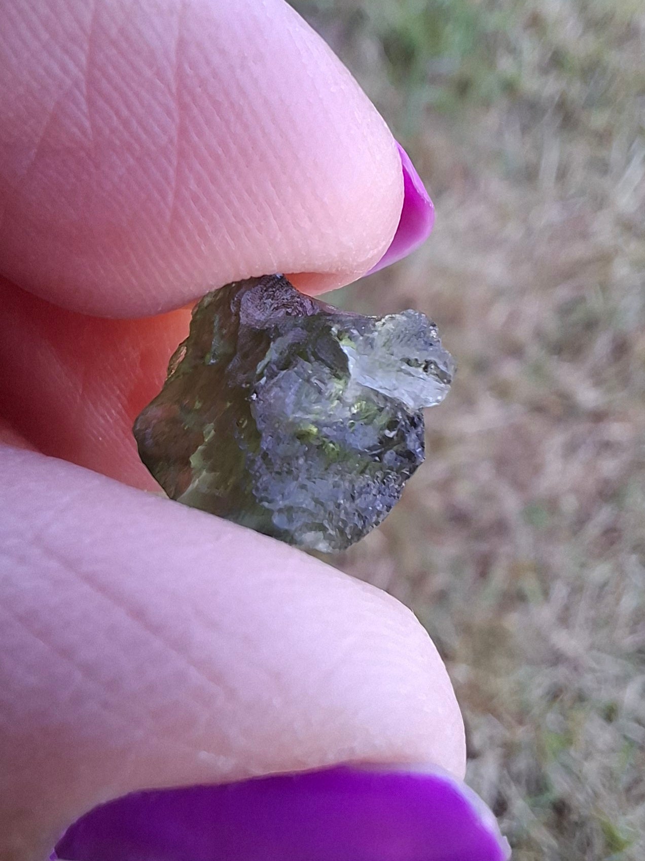 Moldavite Piece, 0.84g, Tektite (Ref: 1445)