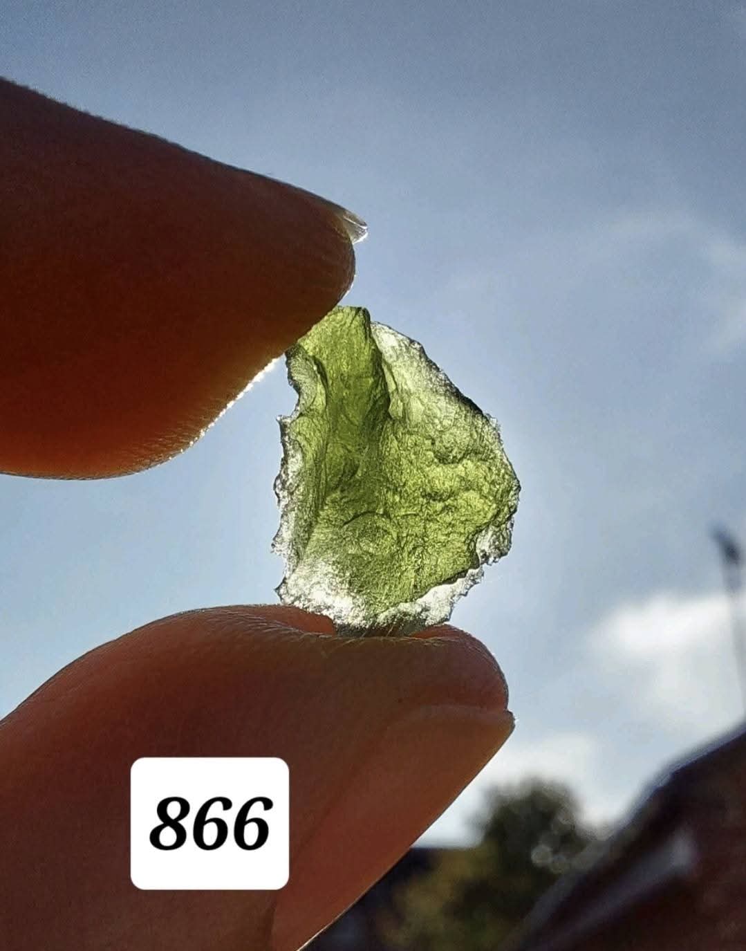 Moldavite Piece, 0.99g, Tektite (Ref: 866)