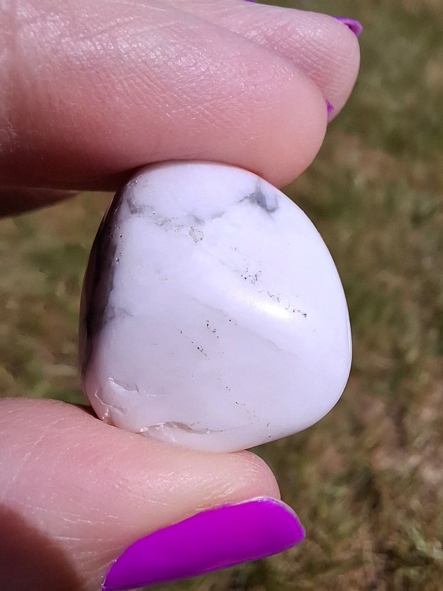 Howlite, Tumble Stone, Crystal (Ref: T42)
