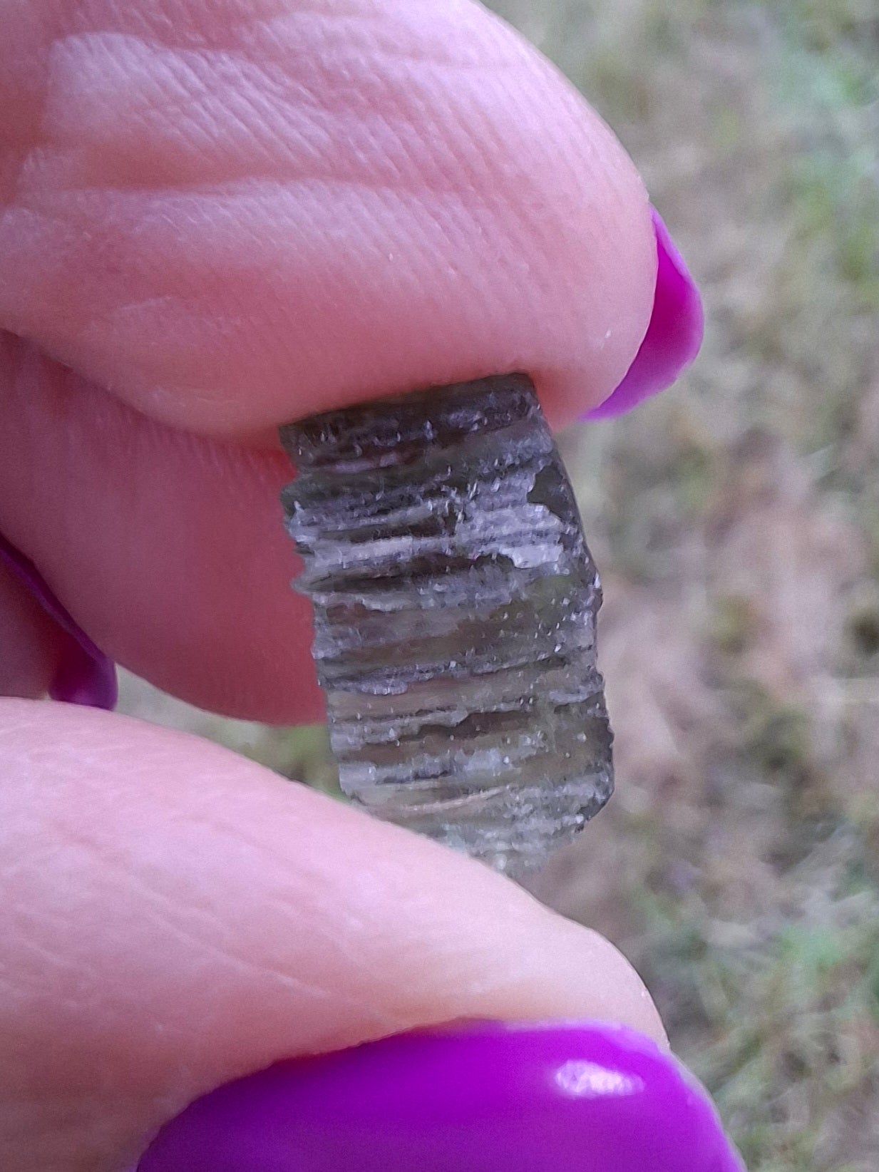 Moldavite Piece, 0.72g, Tektite (Ref: 1438)