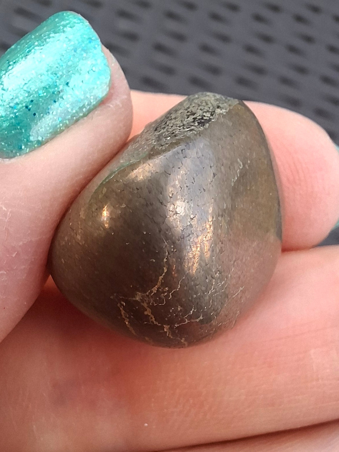 Apache Gold Tumble Stone, Crystal (Ref: T228)
