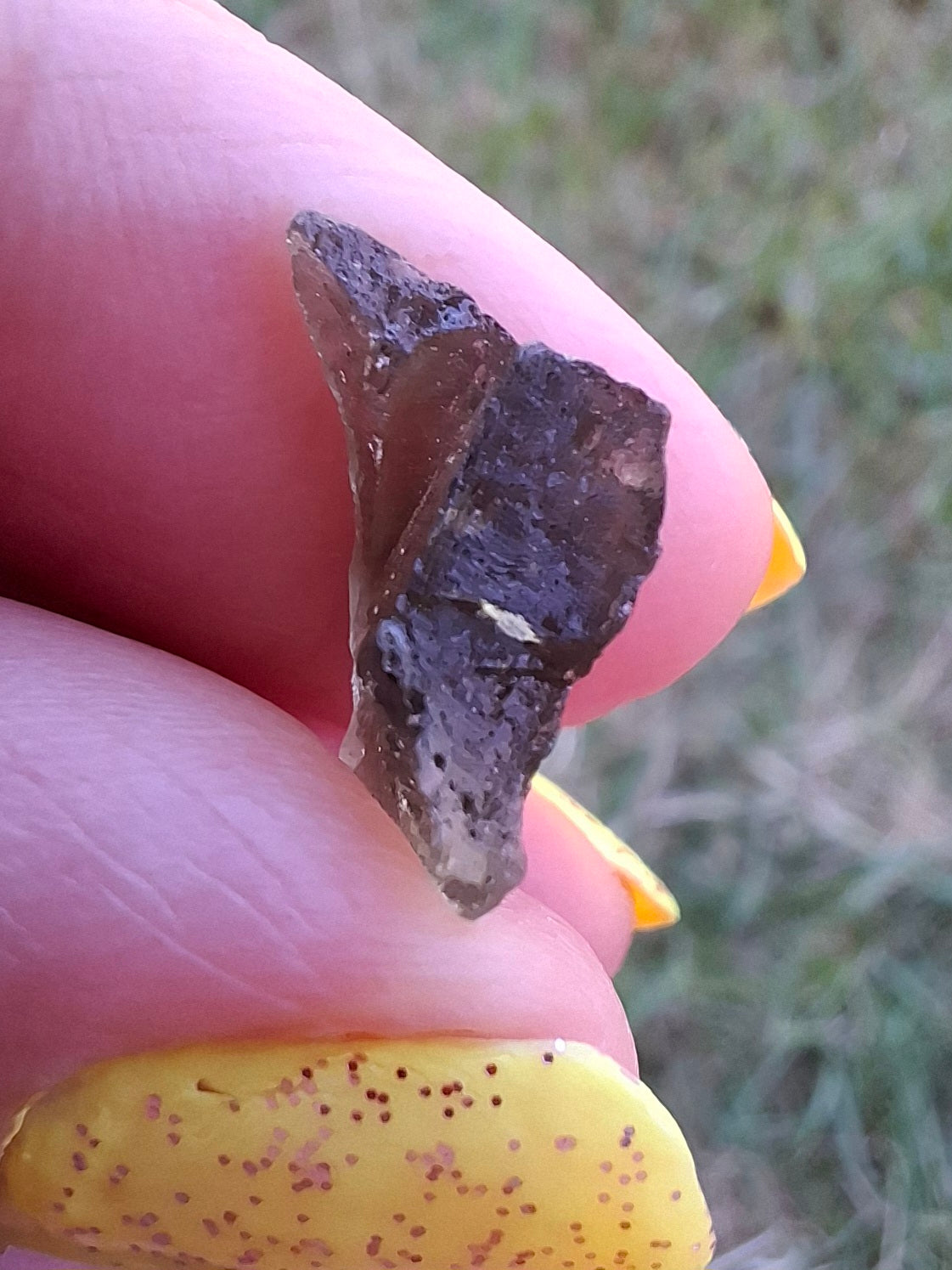 Moldavite Piece, 0.87g, Tektite (Ref: 1477)