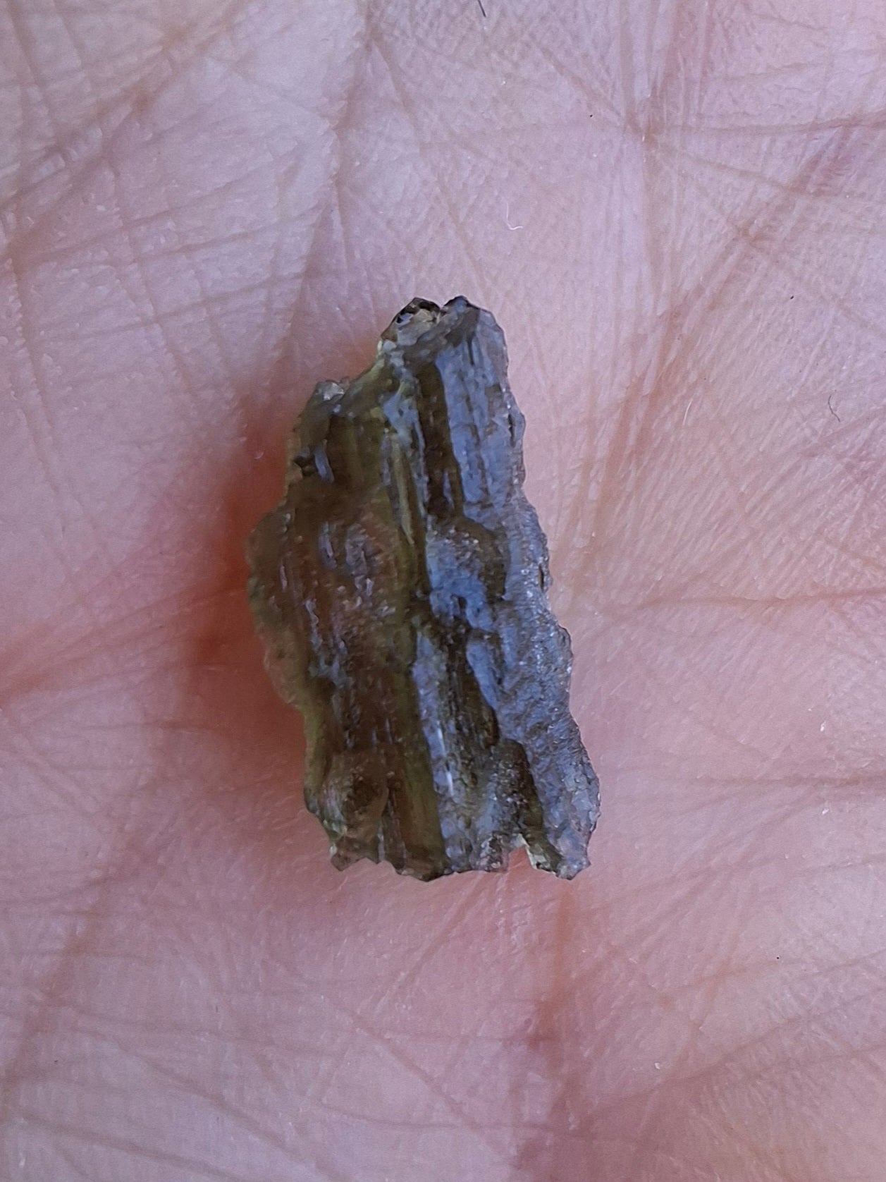 Moldavite Piece, 0.65g, Tektite (Ref: 1410)
