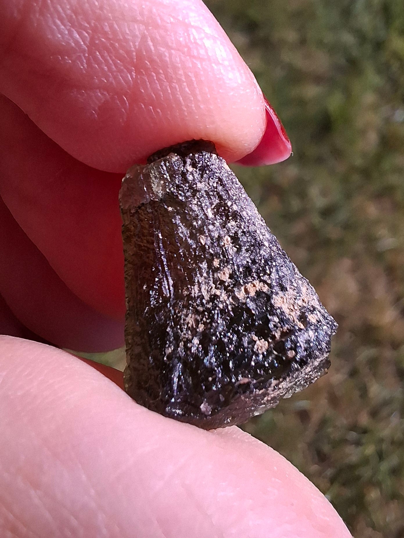 Moldavite Piece, 2.38g, Tektite (Ref: 1466)