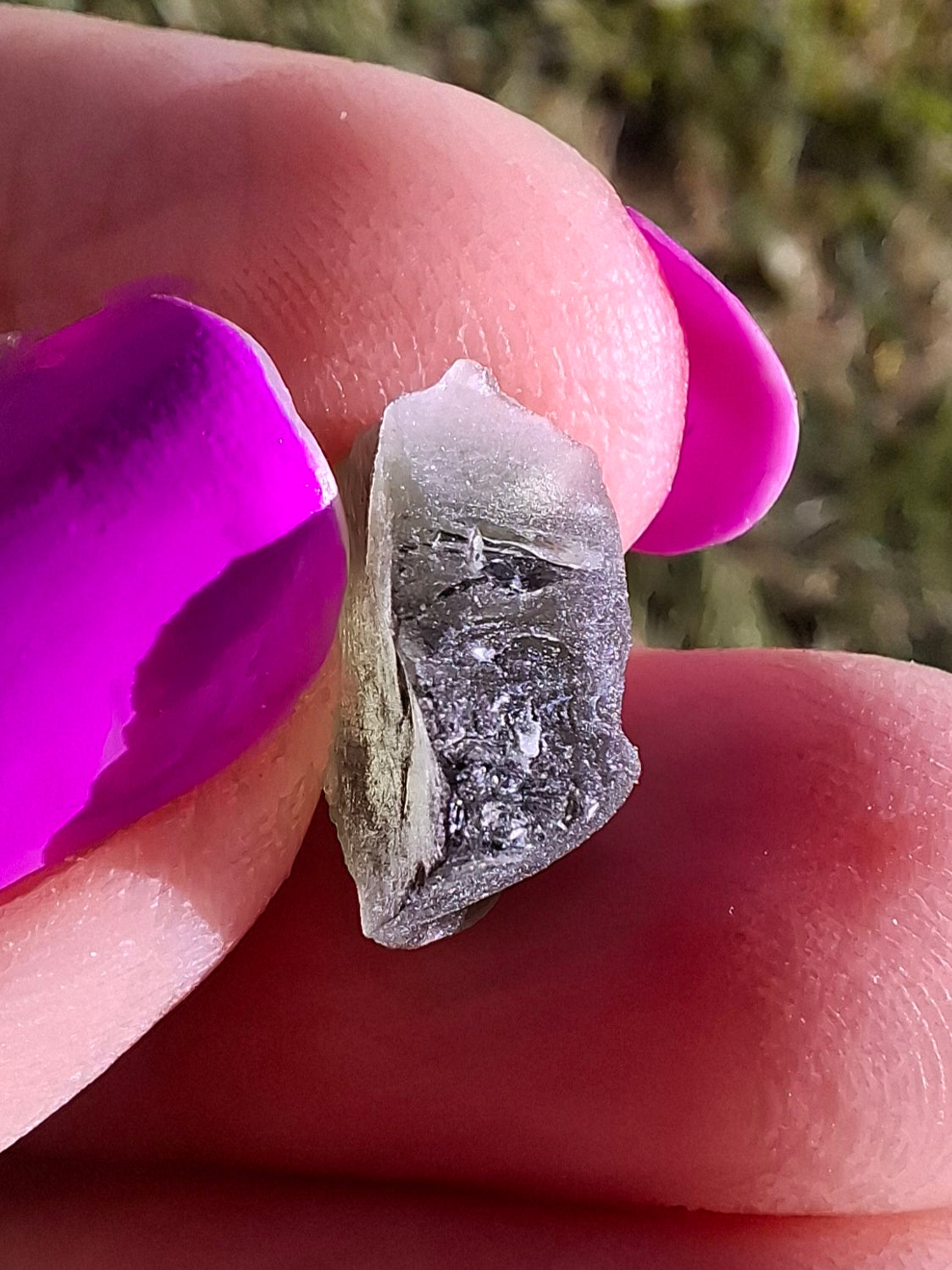 Moldavite Piece, 0.87g, Tektite (Ref: 1453)