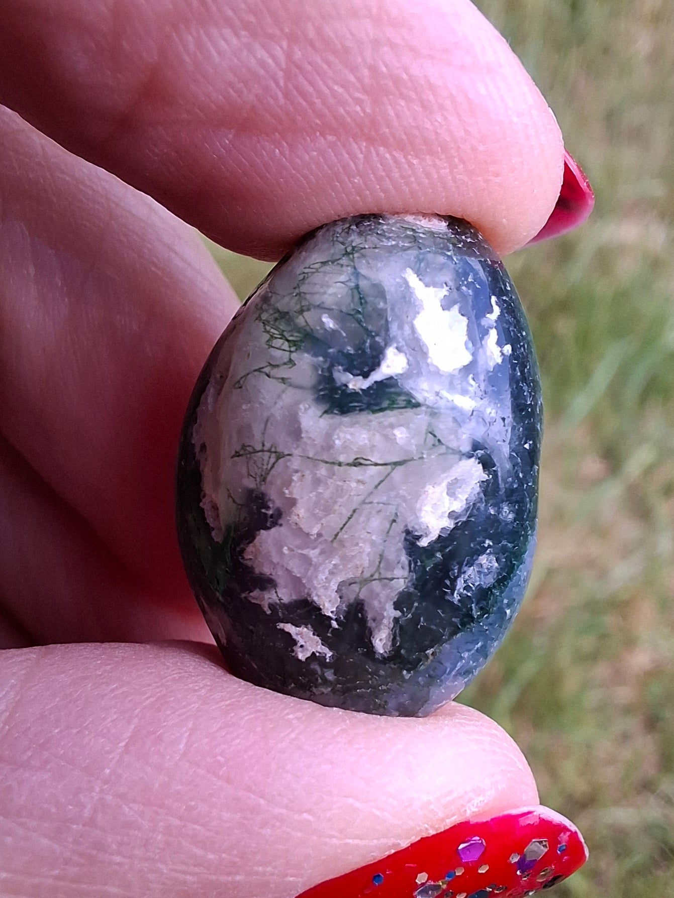 Green Moss Agate, Tumble Stone, Crystal (Ref: T168)