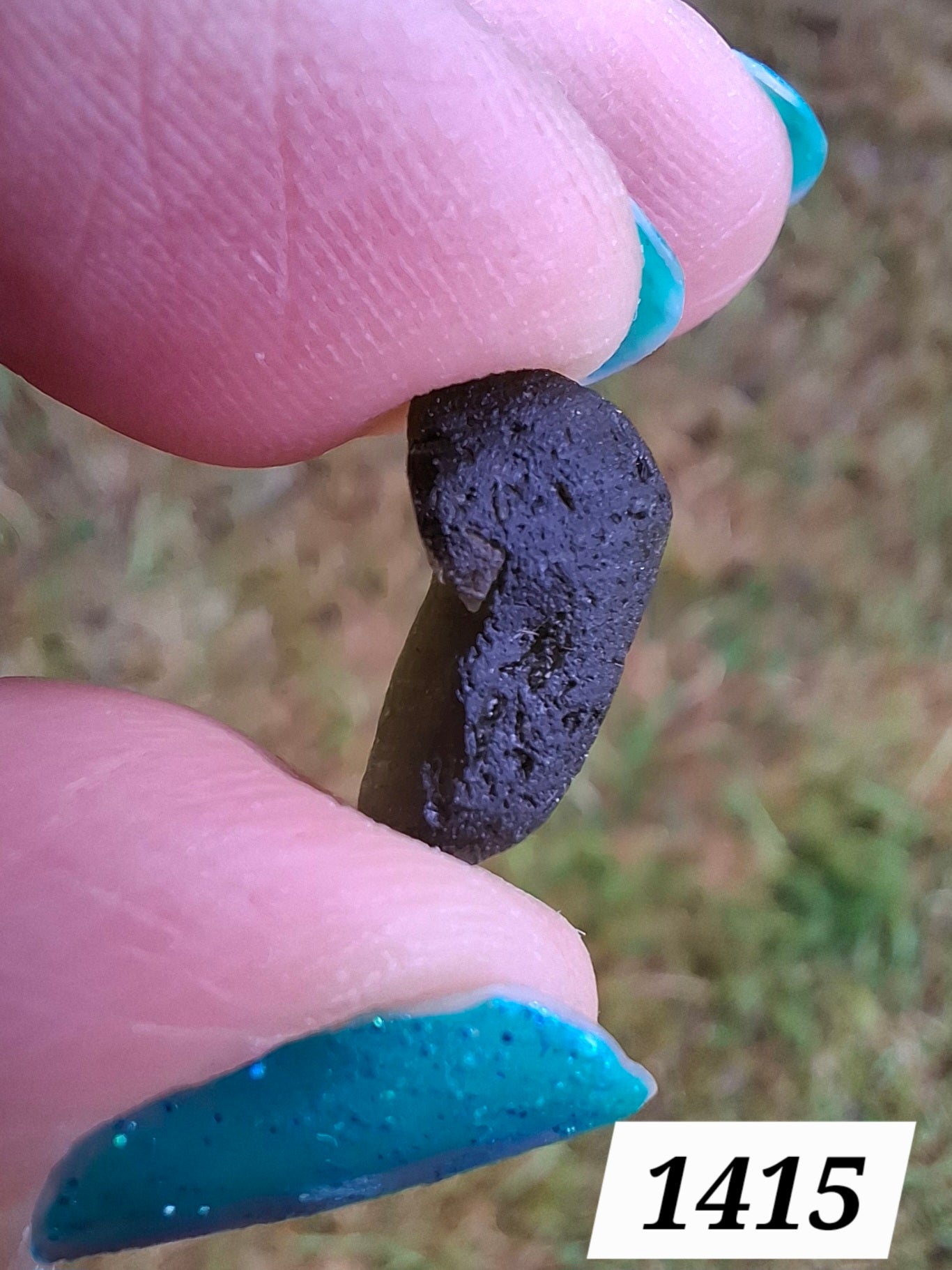 Moldavite Piece, 0.93g, Tektite (Ref: 1415)